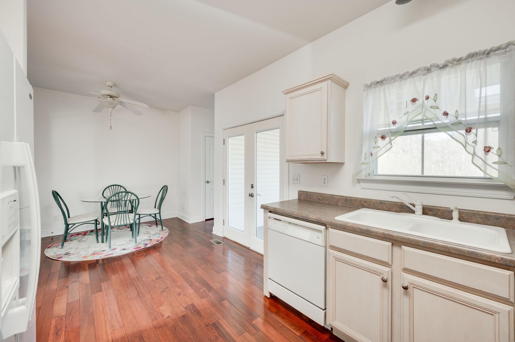7157 Riverfront Dr