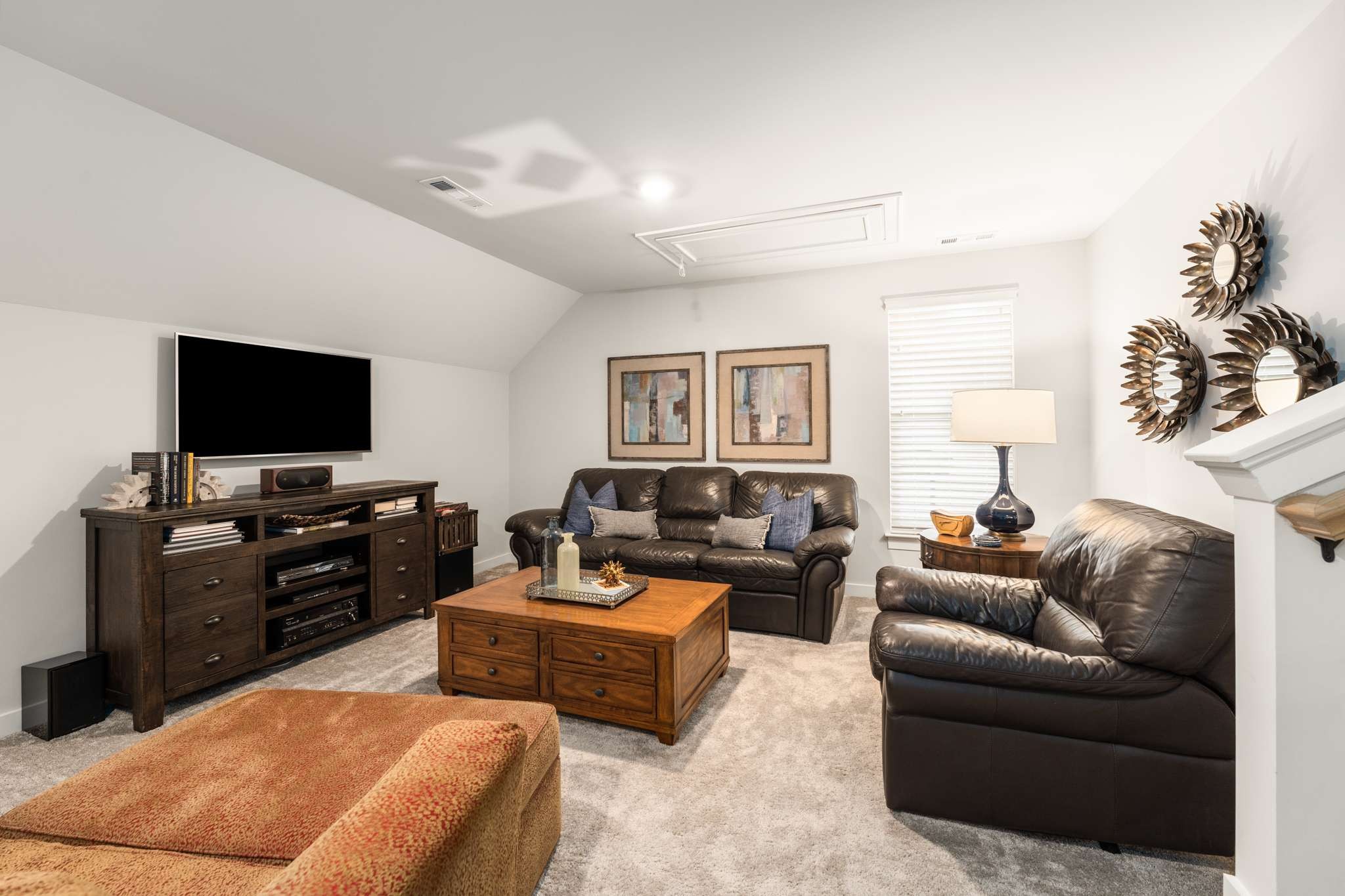 7592 Delancey Dr