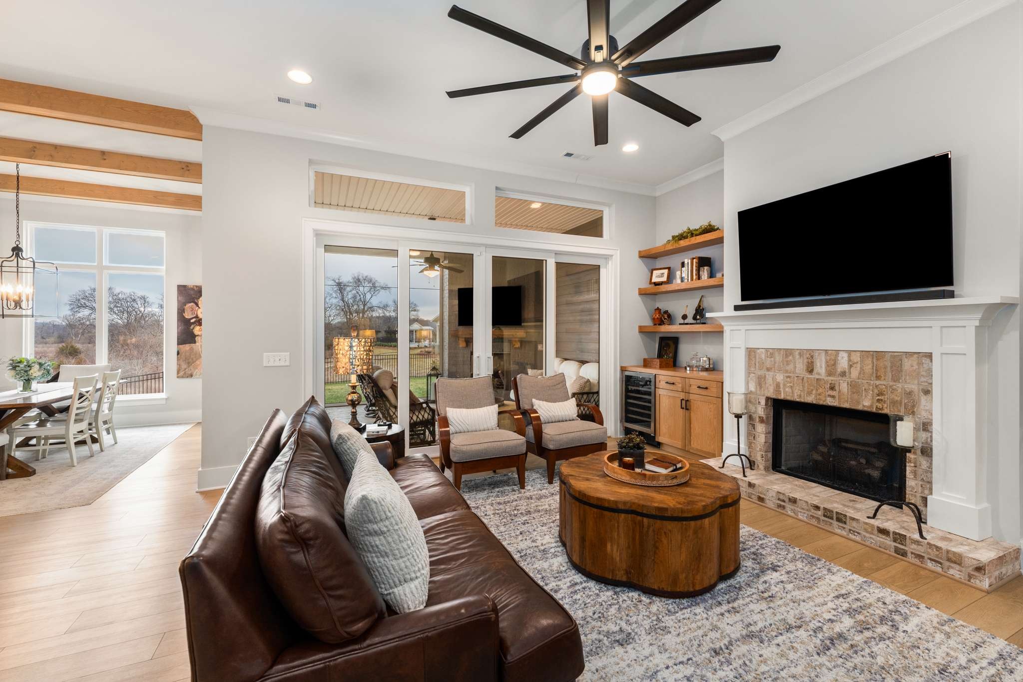 7592 Delancey Dr