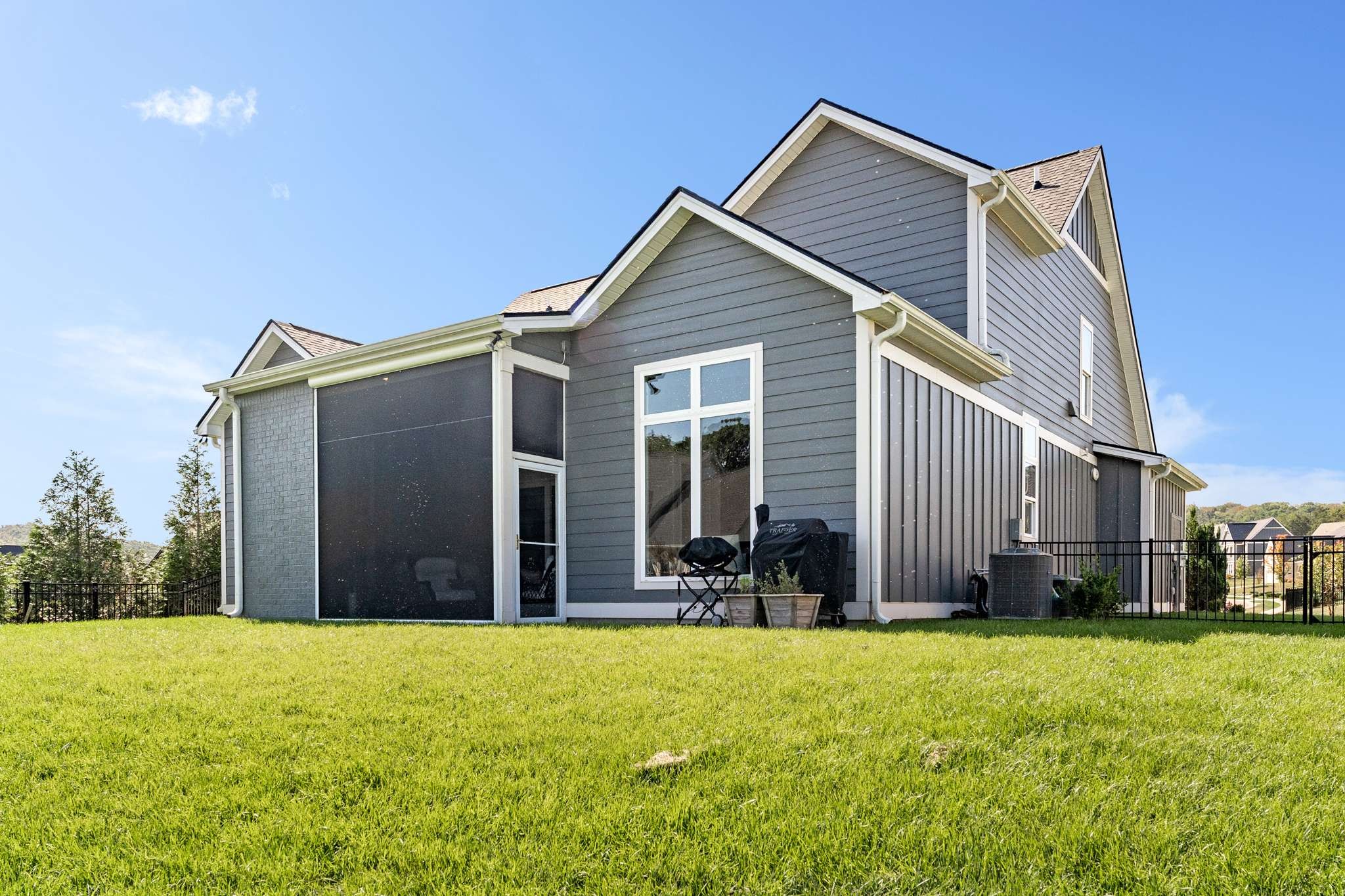 7592 Delancey Dr
