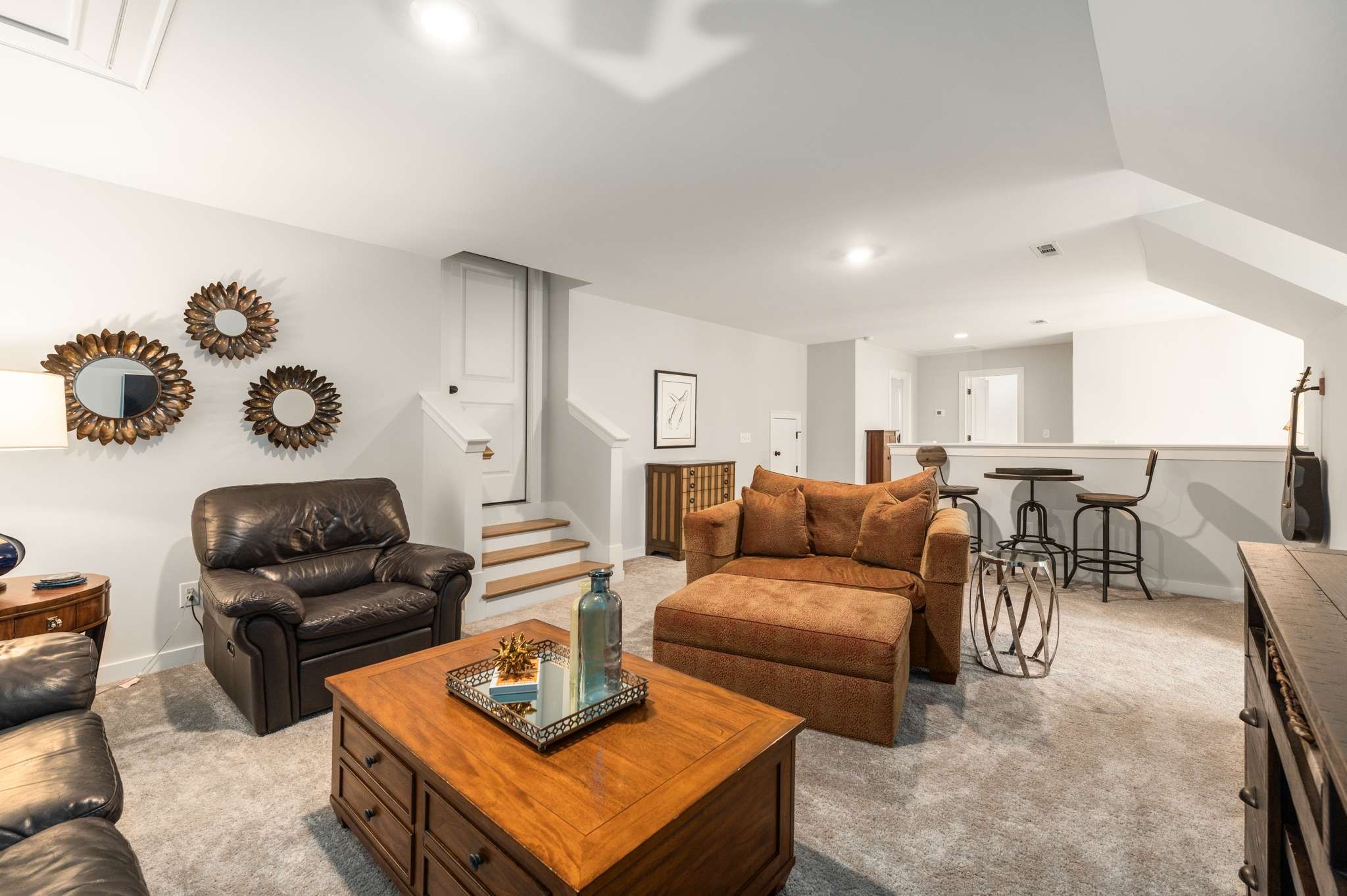 7592 Delancey Dr