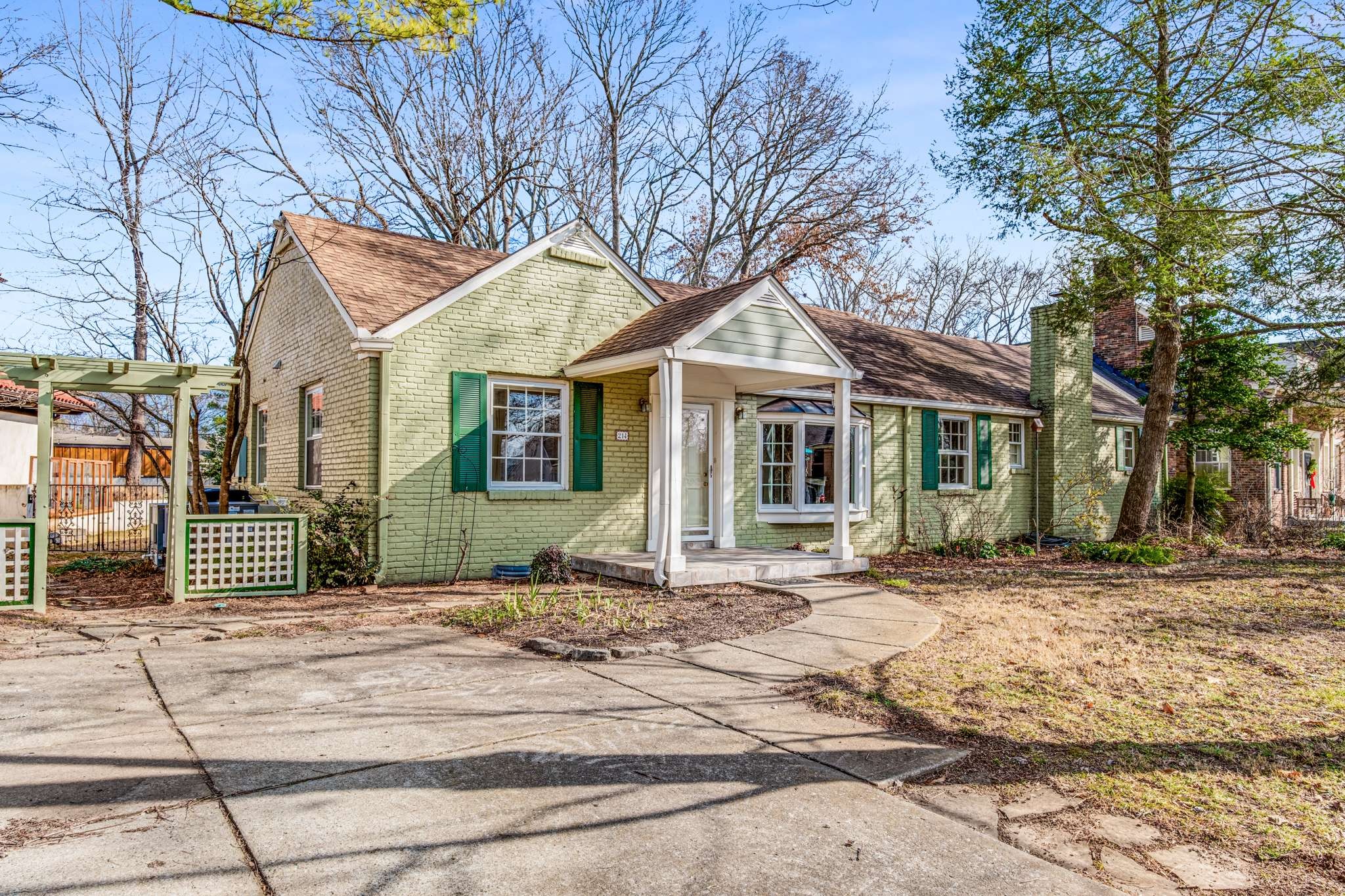 214 Mockingbird Rd