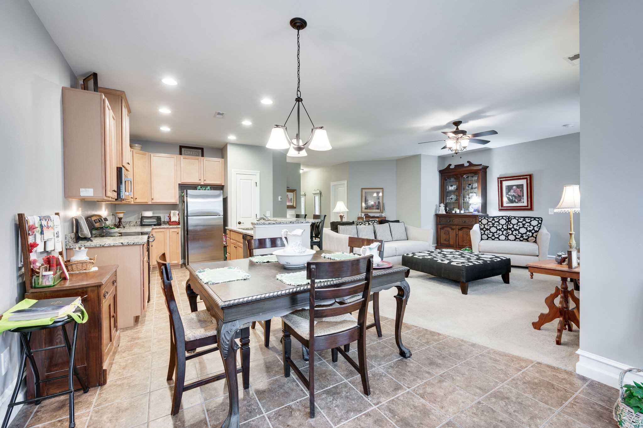 7513 Oakledge Dr