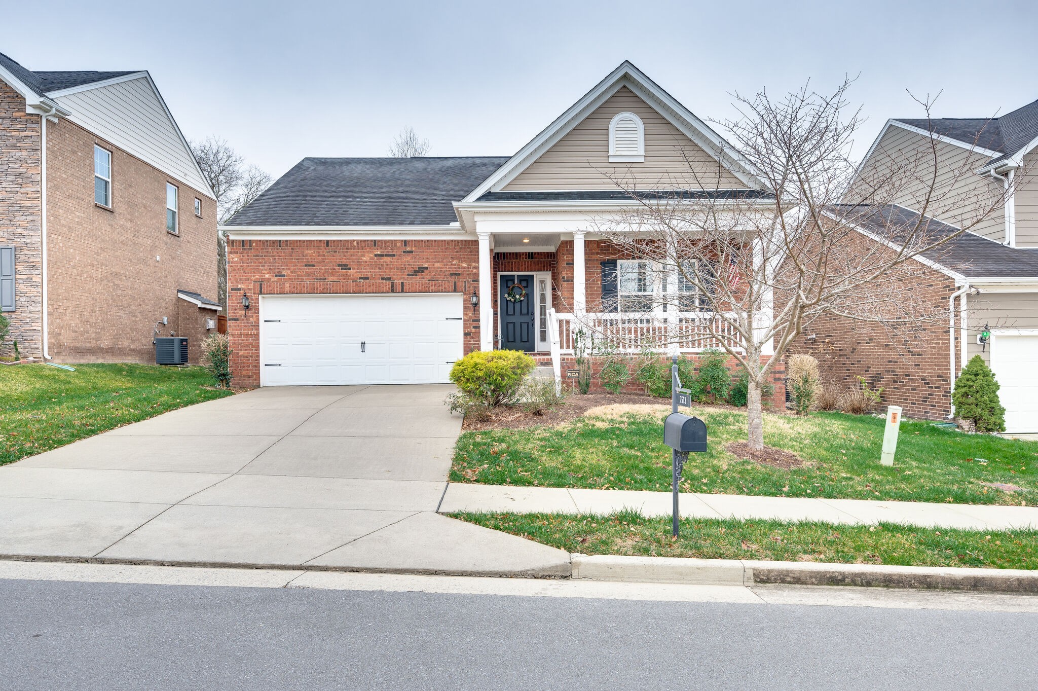 7513 Oakledge Dr