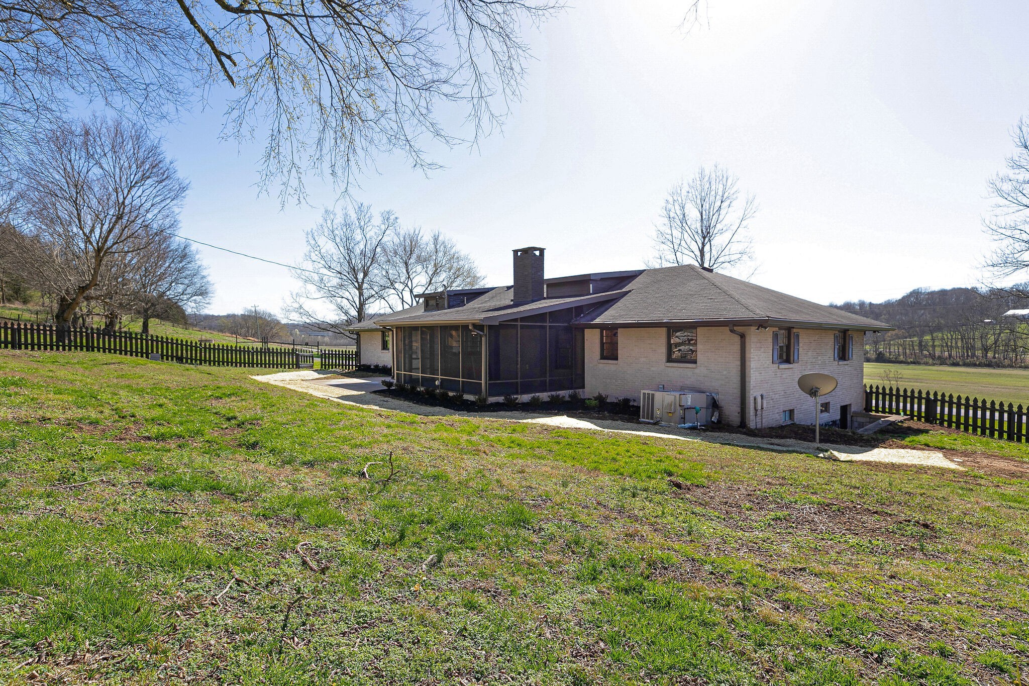 1914 Rd, W