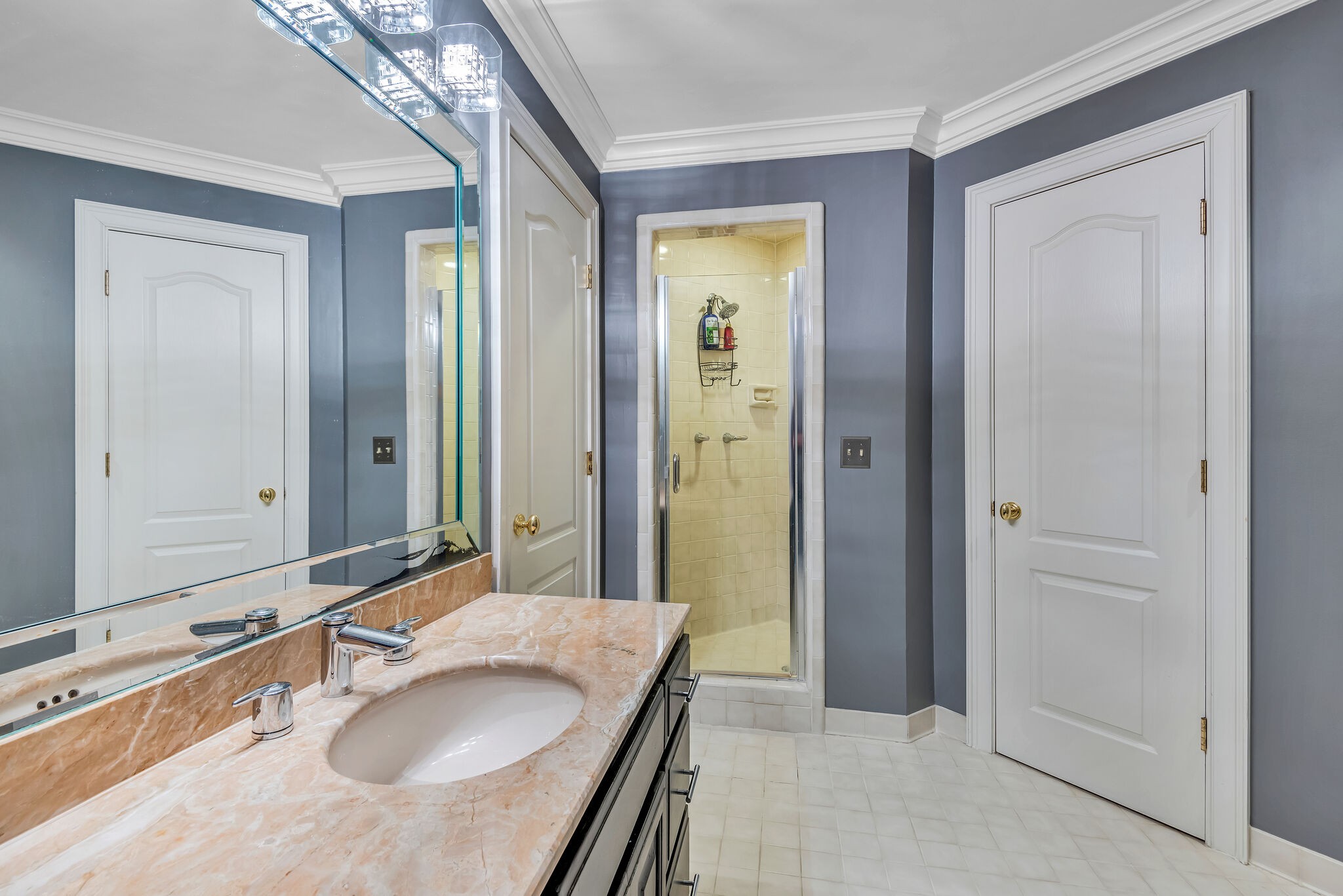 10 Castlewood Ct