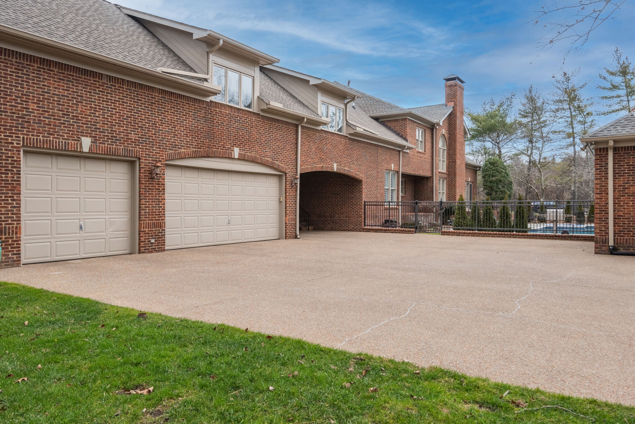 10 Castlewood Ct