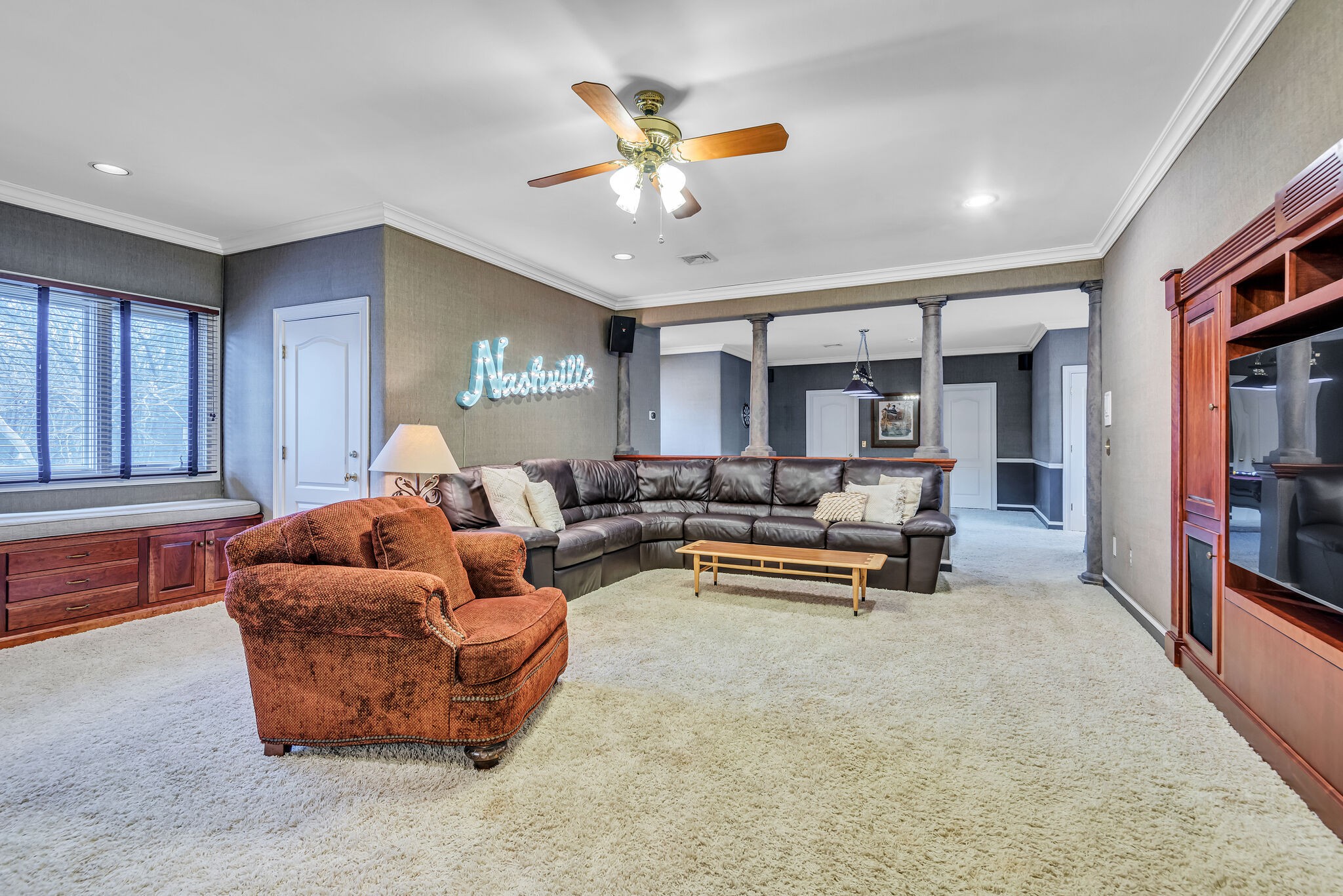 10 Castlewood Ct