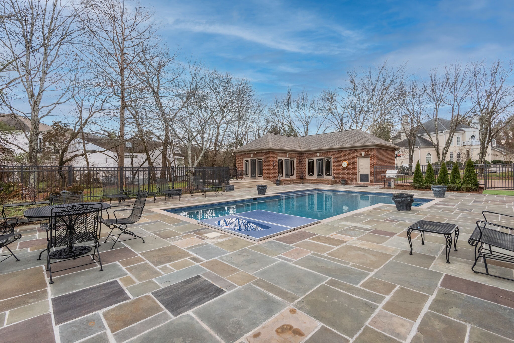 10 Castlewood Ct