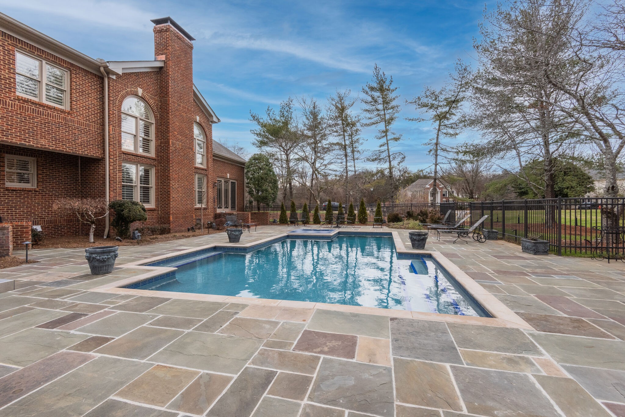 10 Castlewood Ct