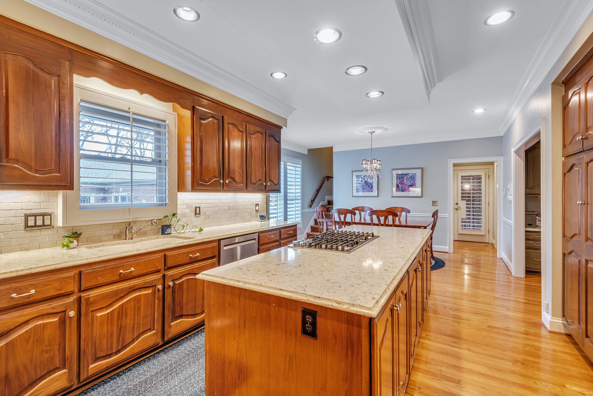 10 Castlewood Ct