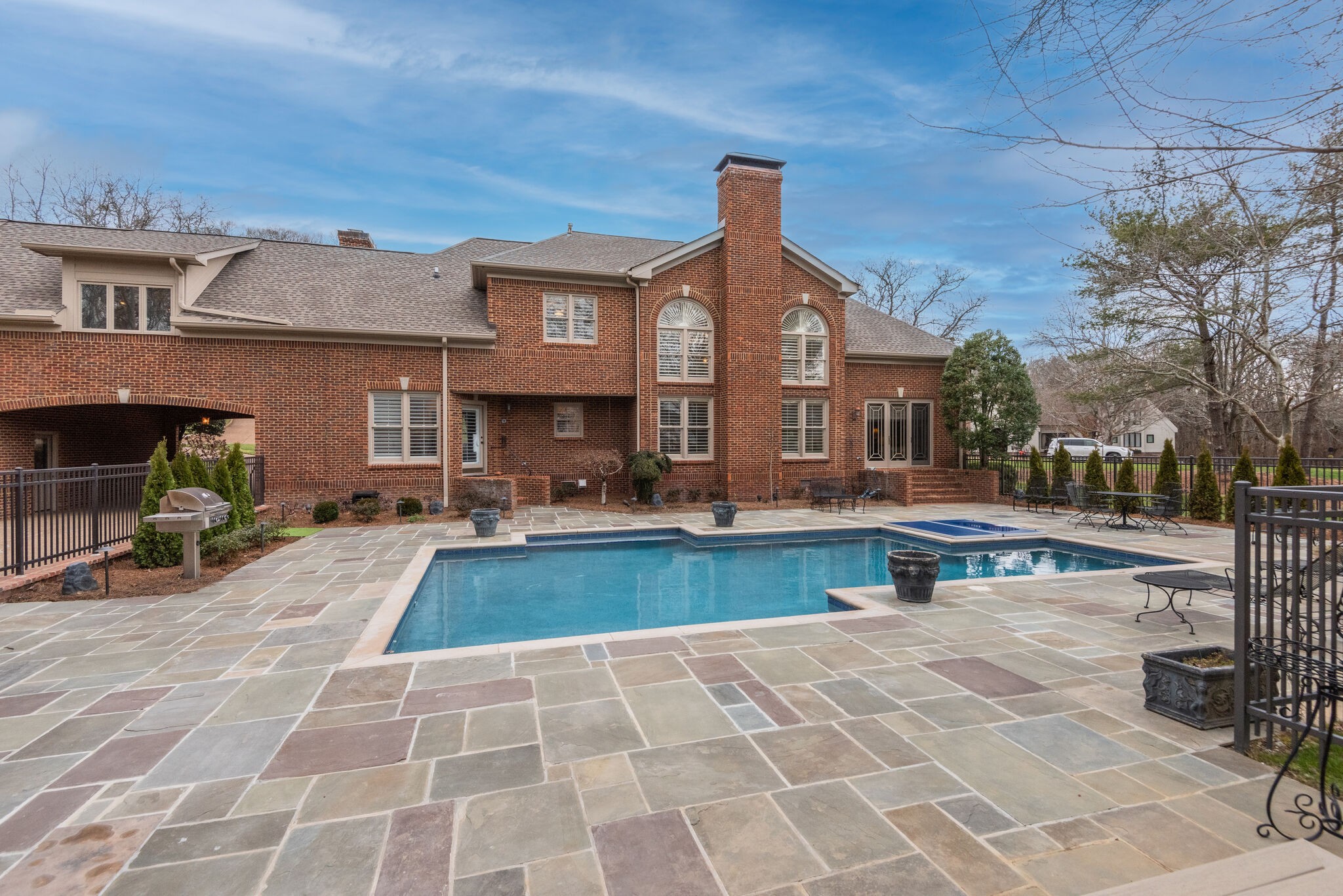 10 Castlewood Ct