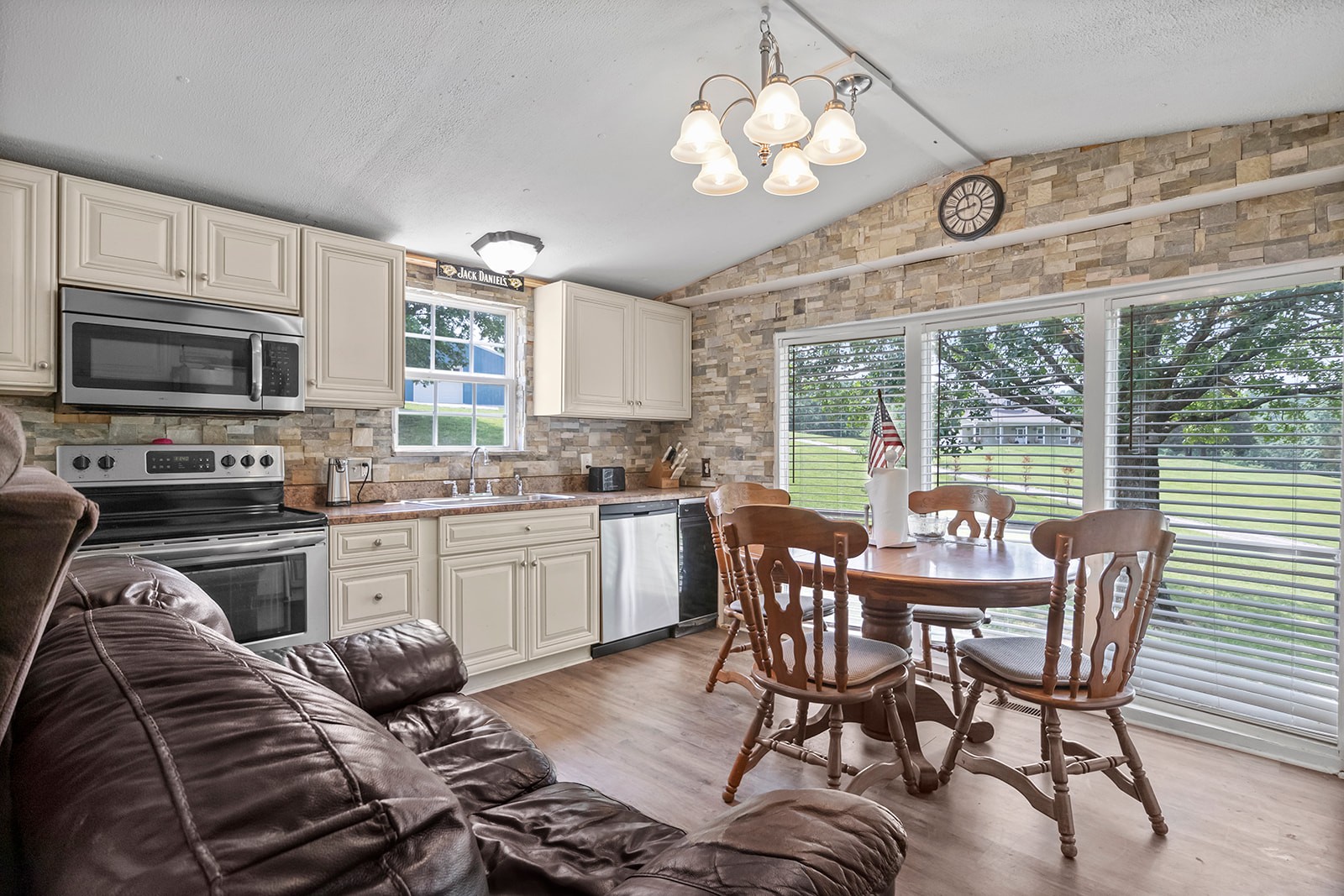 3765 Highway 70, W