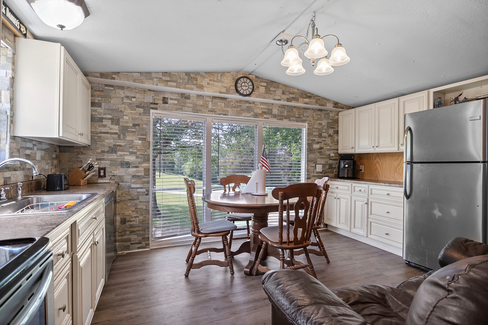 3765 Highway 70, W