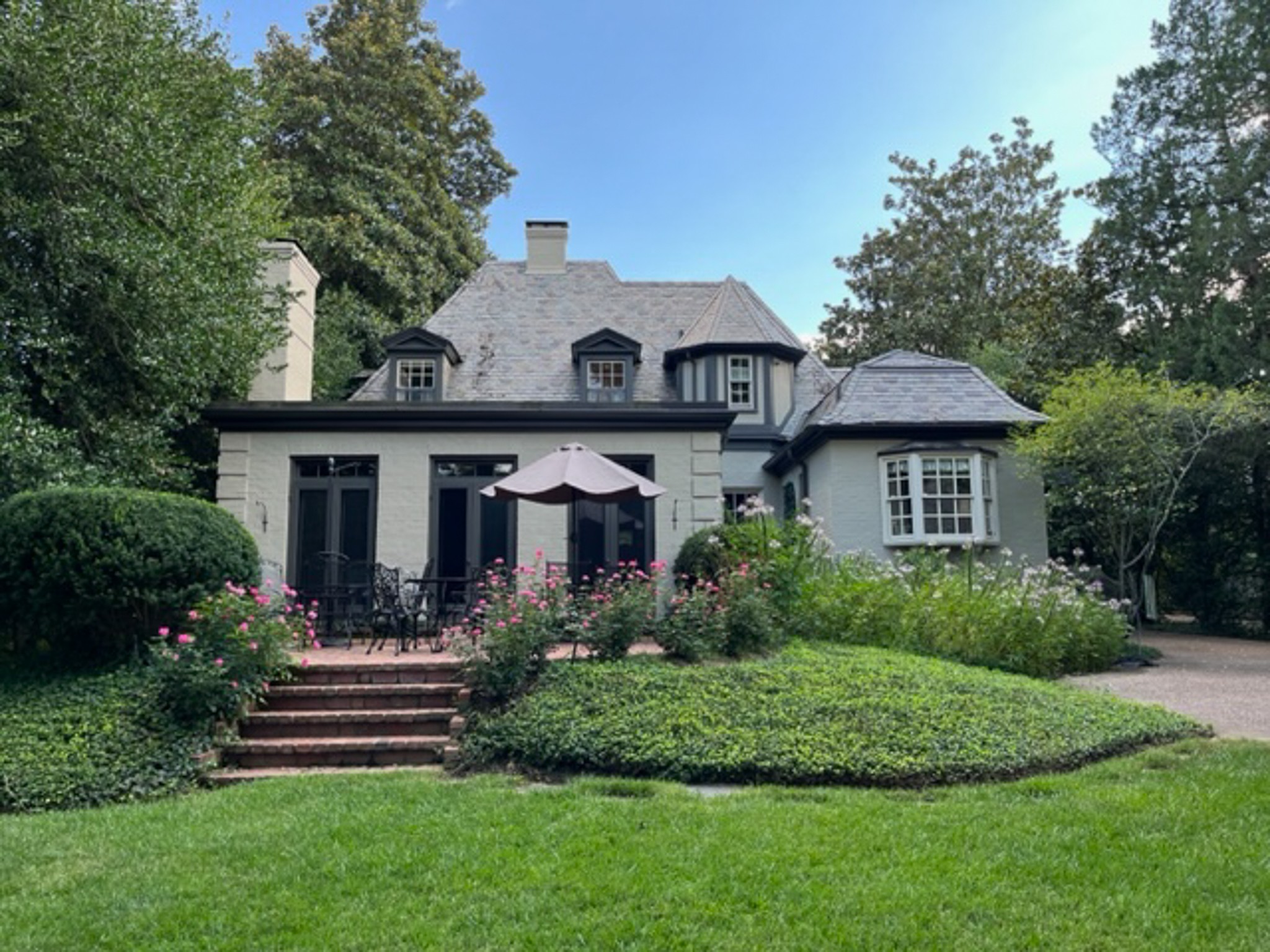 212 Jackson Blvd