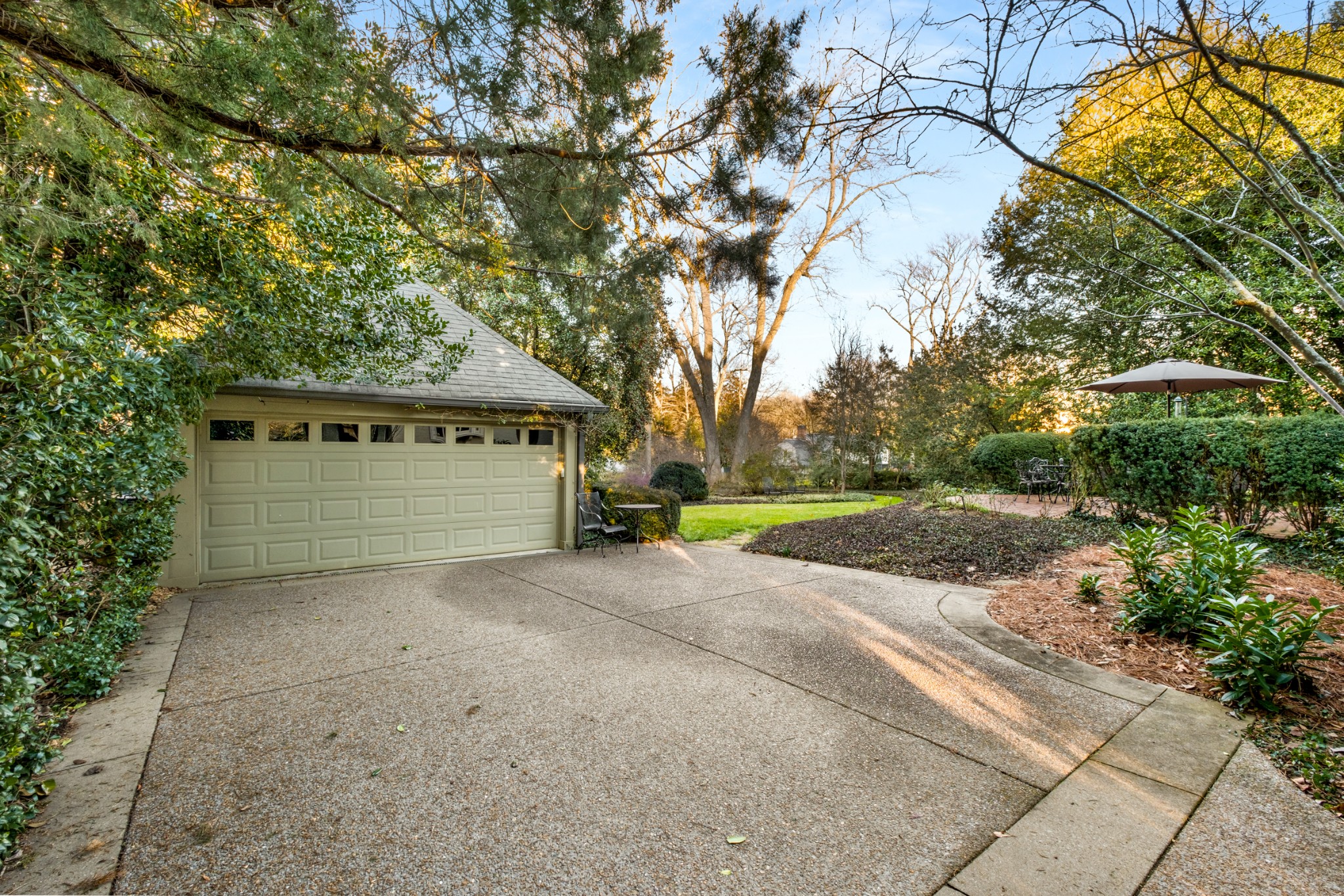 212 Jackson Blvd