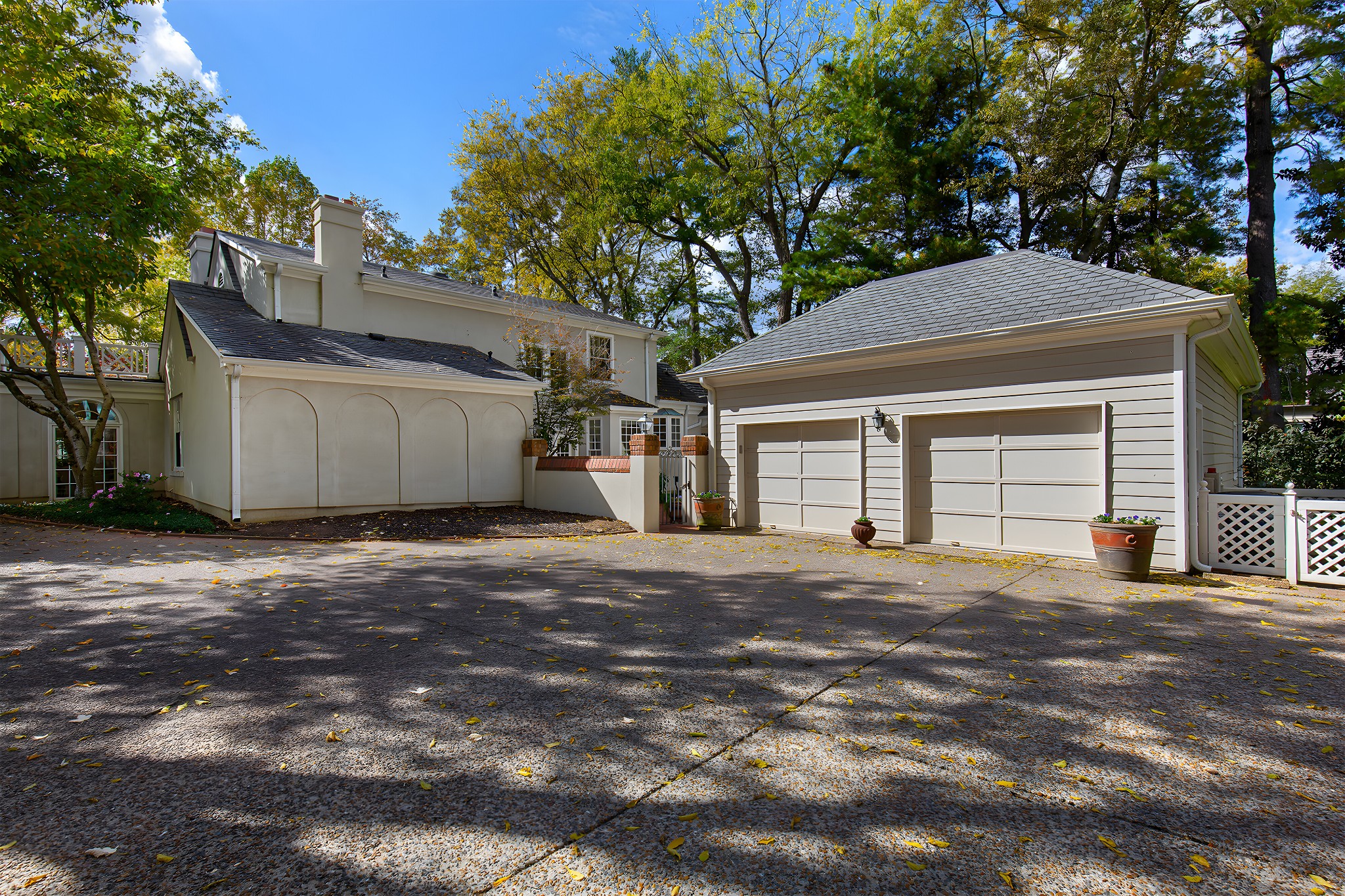 204 Jackson Blvd