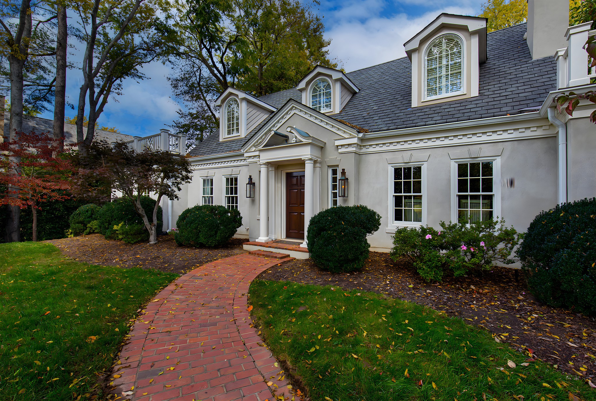 204 Jackson Blvd