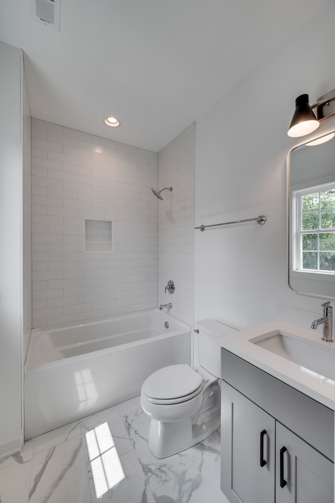 670 Annex Ave Unit: A