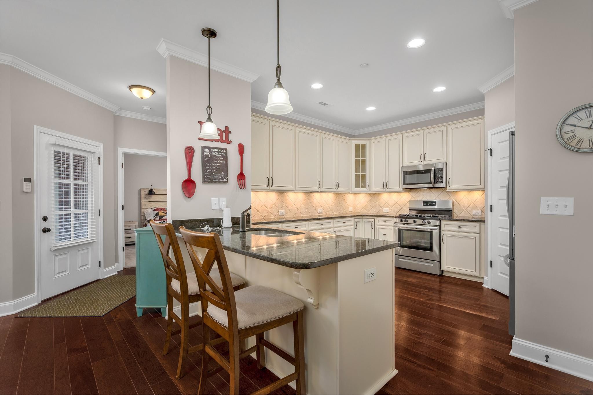 414 Lively Way