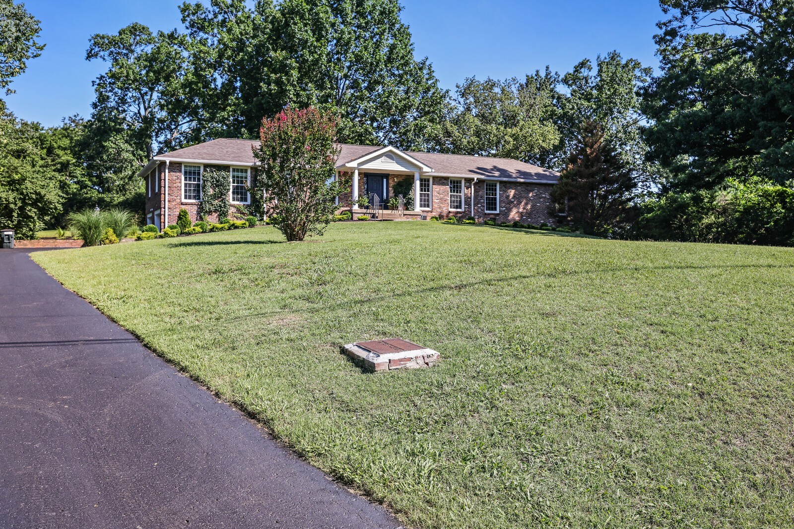 6504 Pennywell Dr