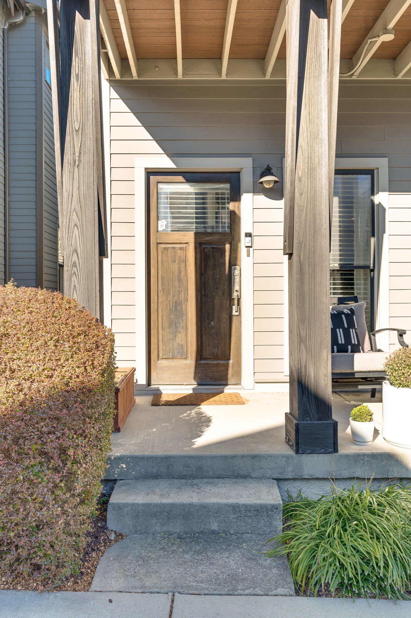 316 Artisan Ln
