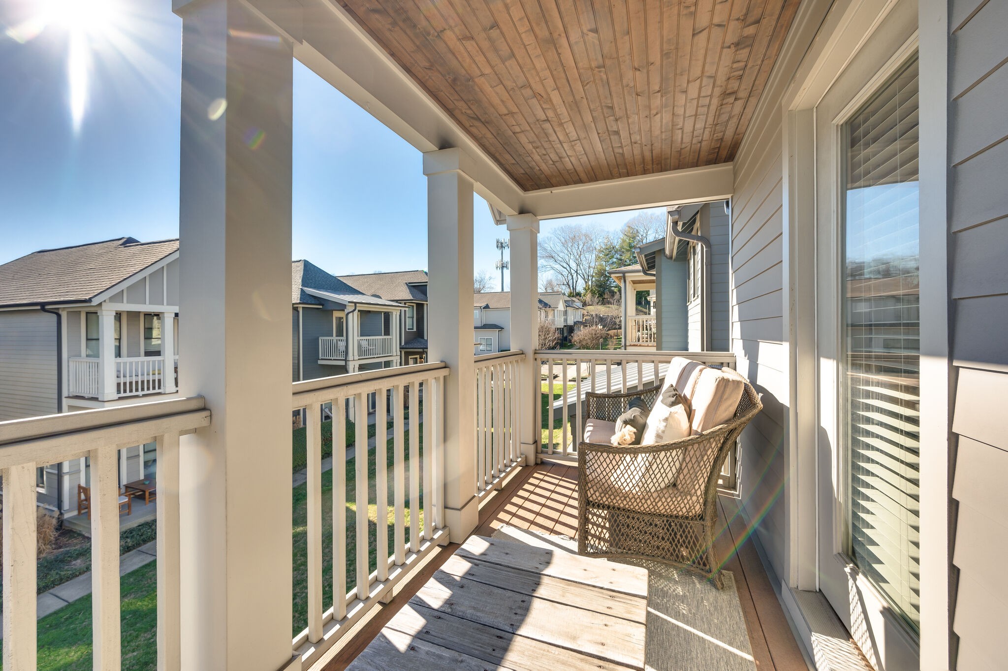 316 Artisan Ln