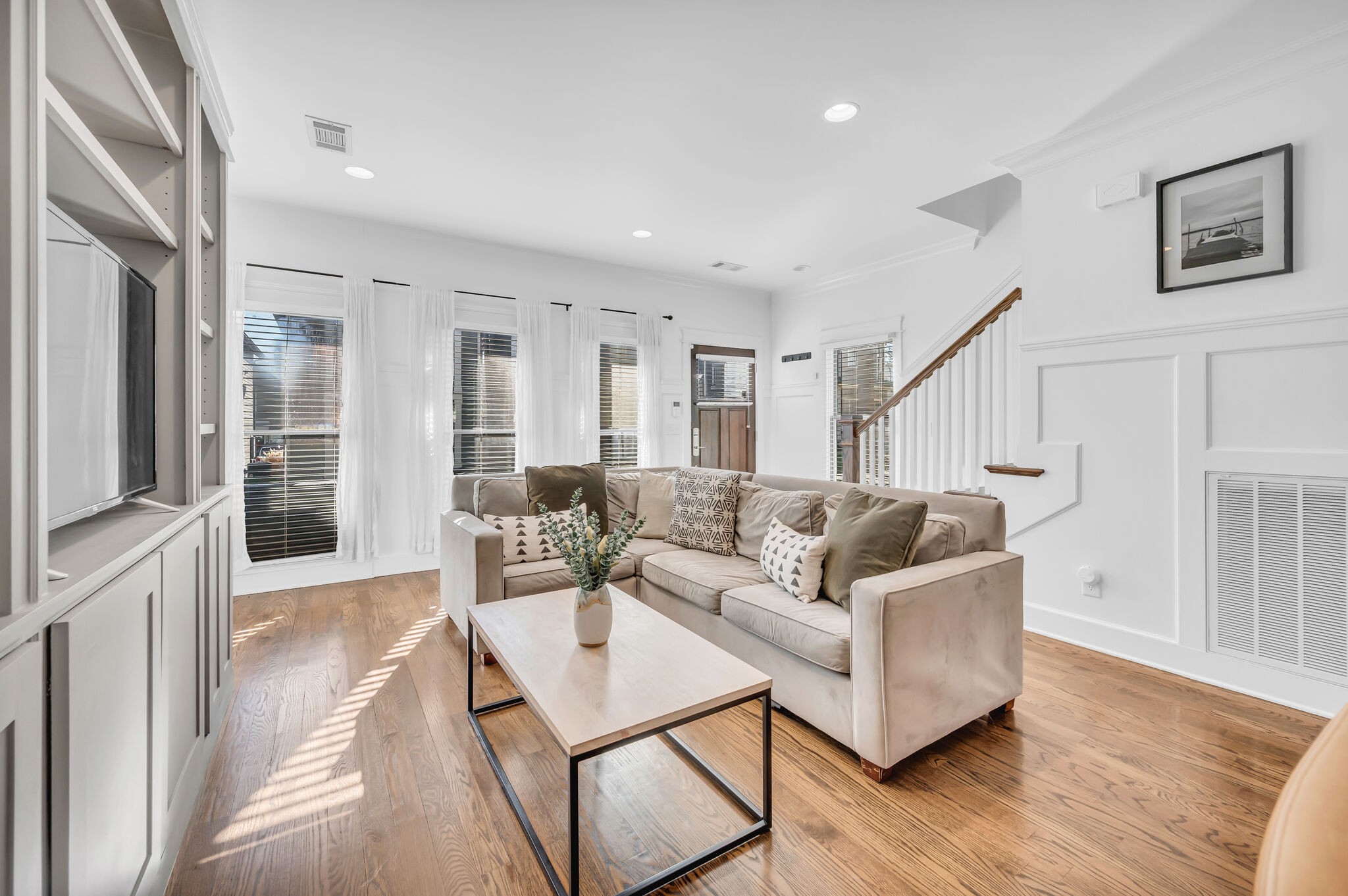 316 Artisan Ln