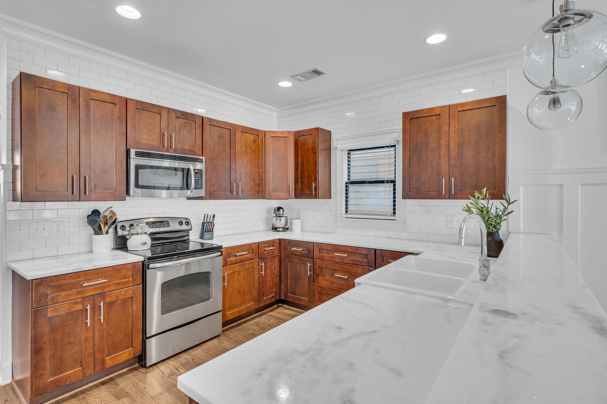 316 Artisan Ln
