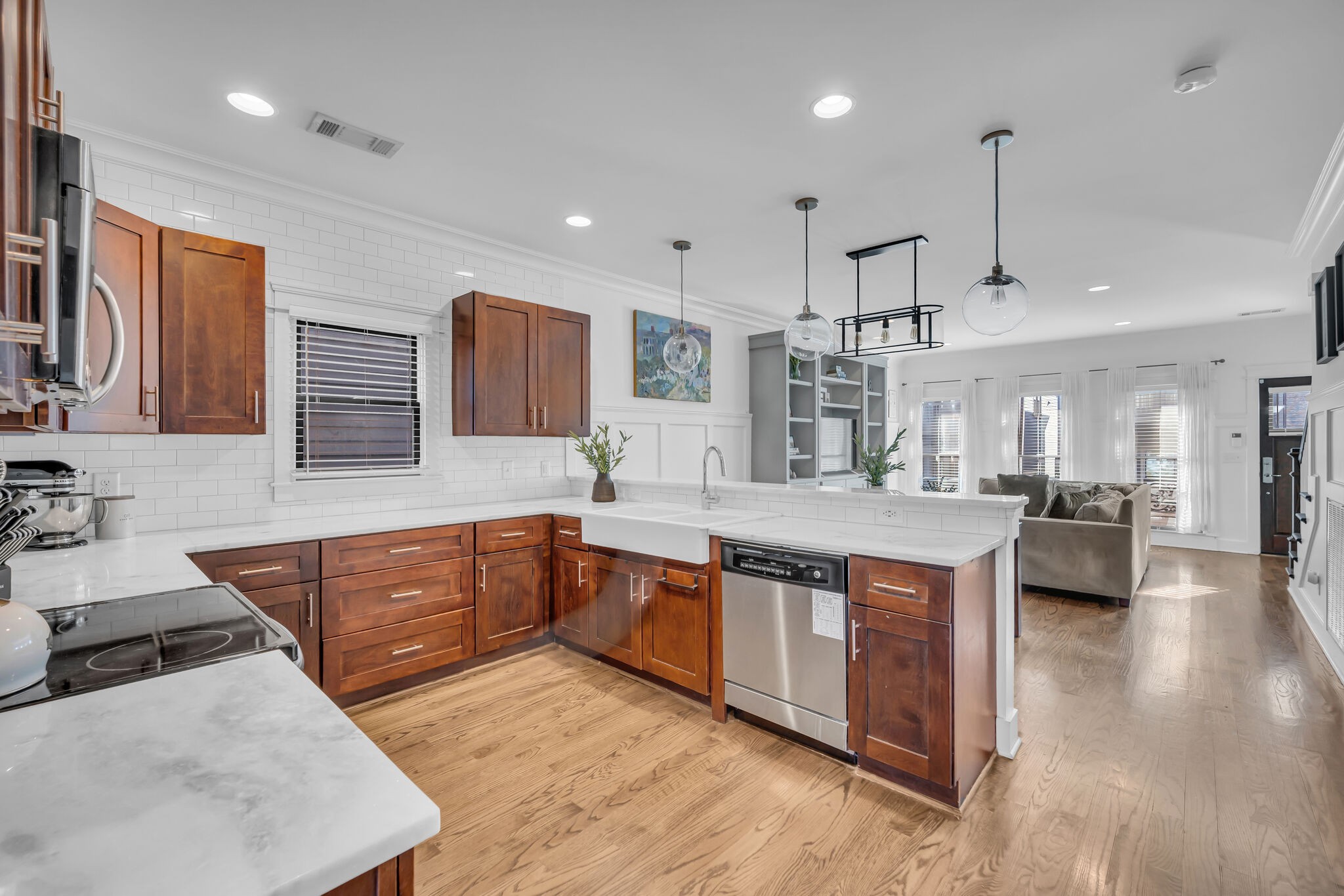316 Artisan Ln