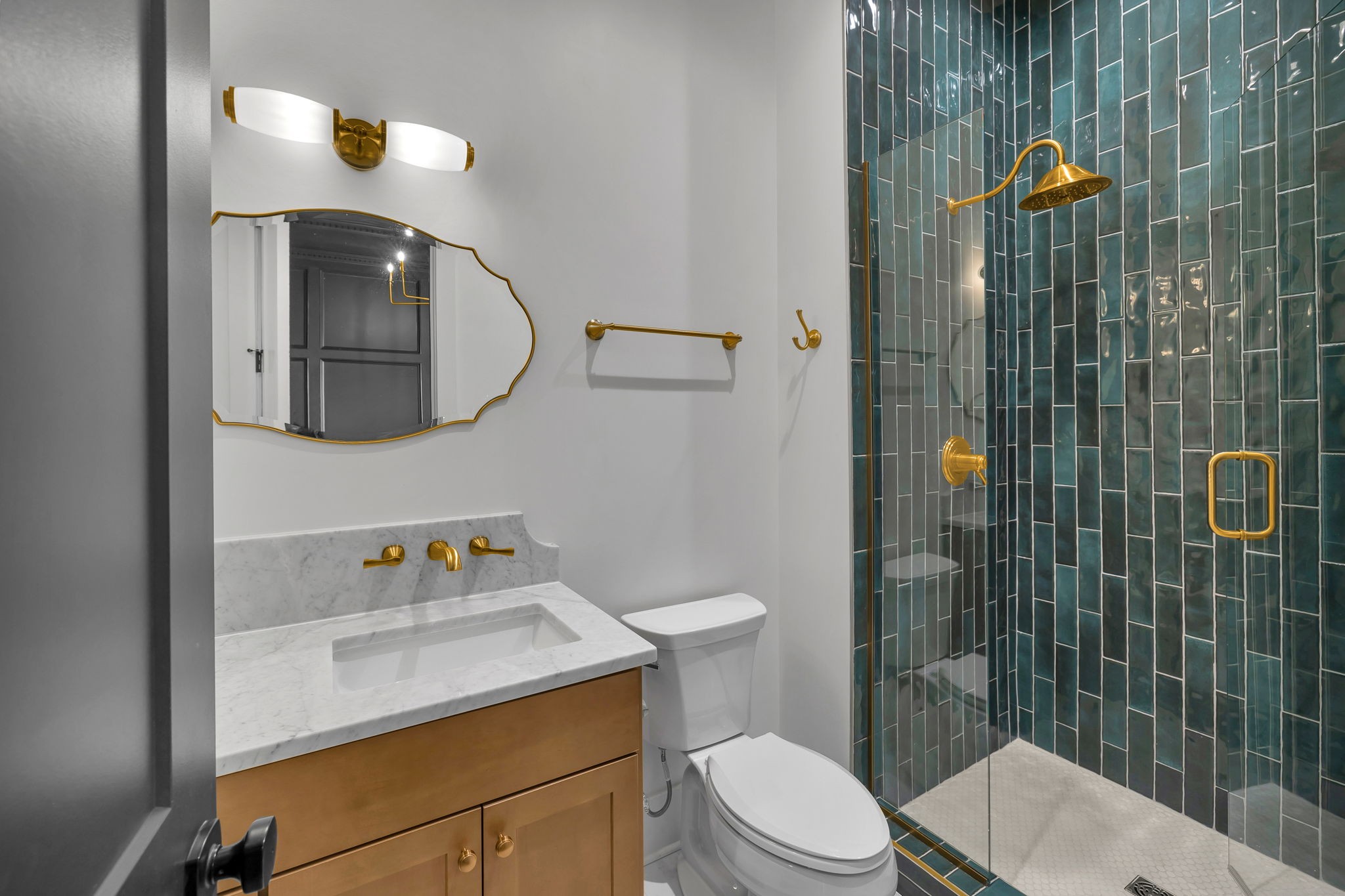 309 Jocelyn Hollow Cir
