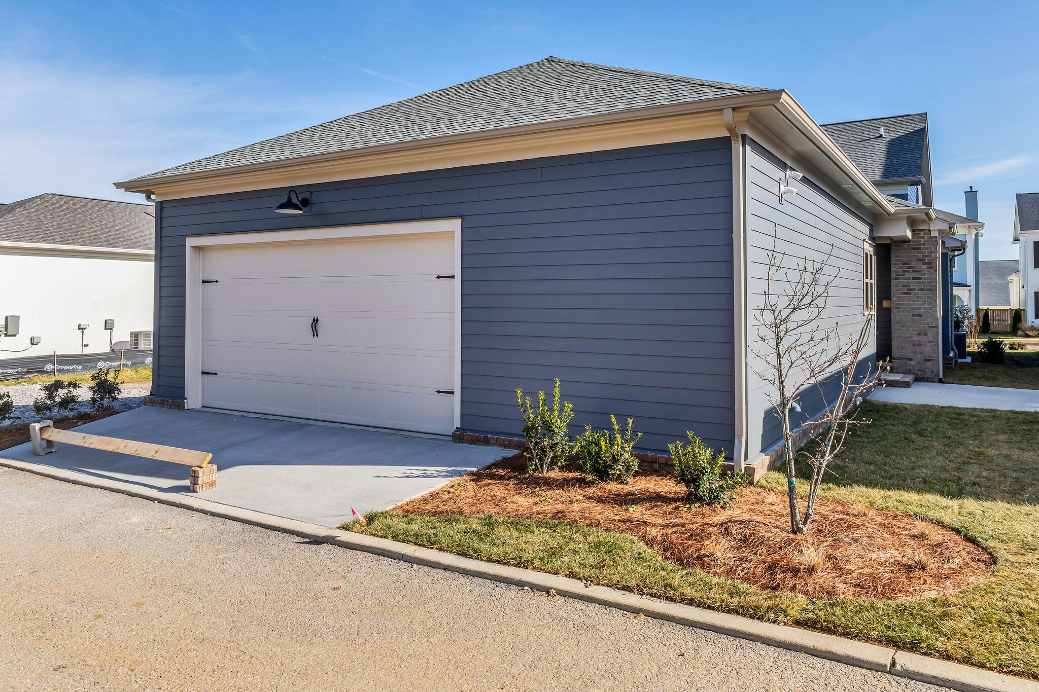 1229 Luckett Rd