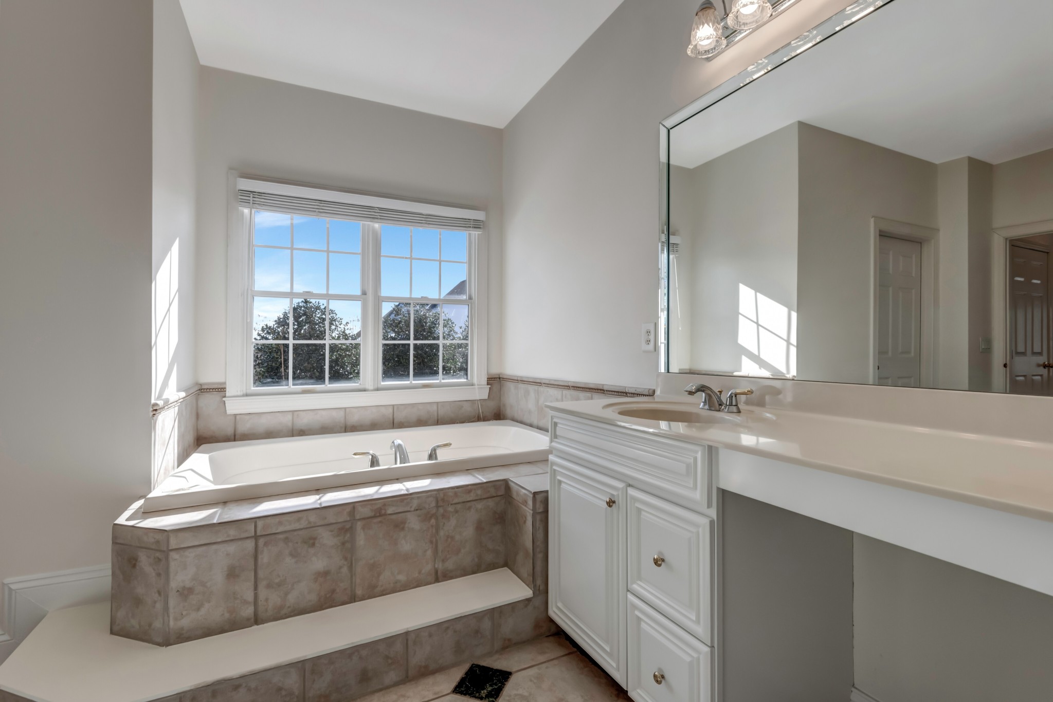 1139 Haverhill Dr