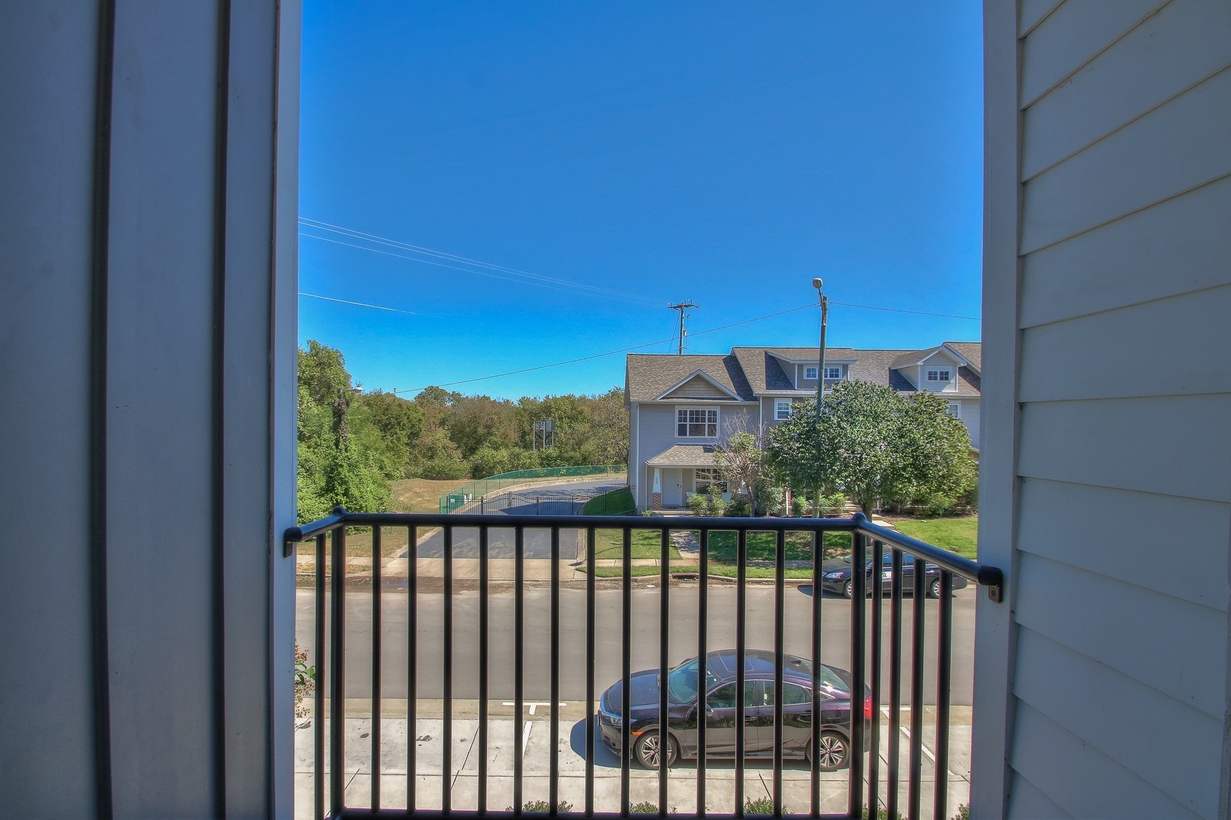 715 Vernon Ave