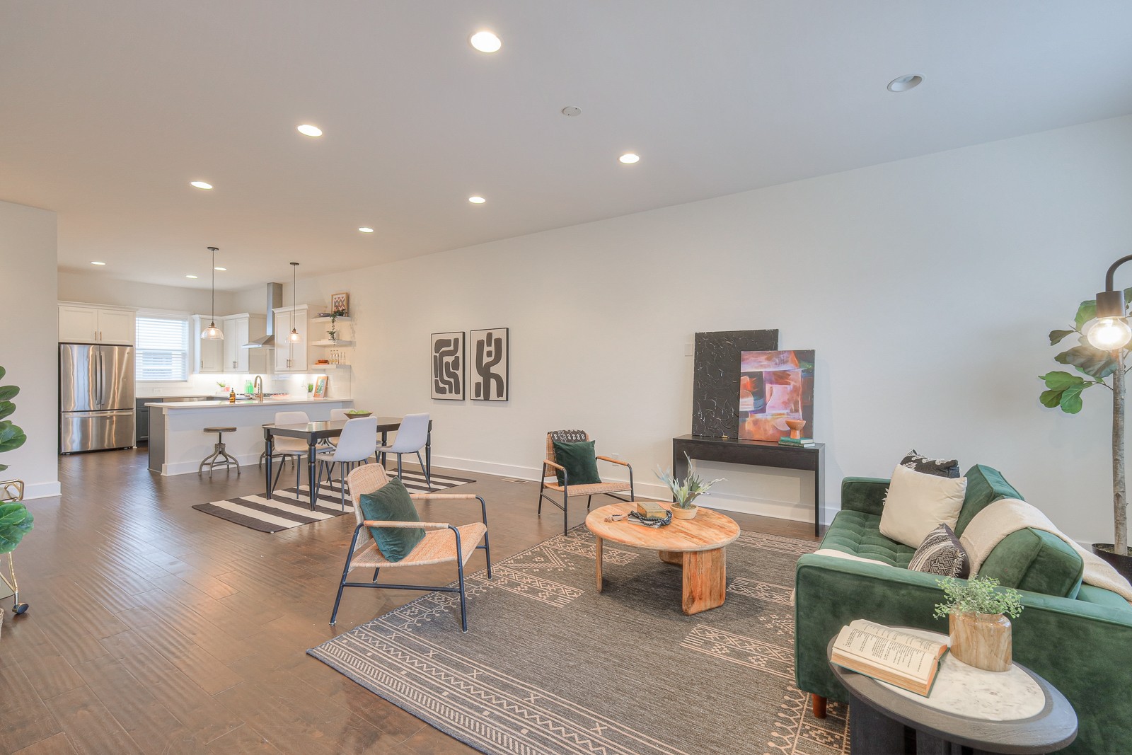 715 Vernon Ave