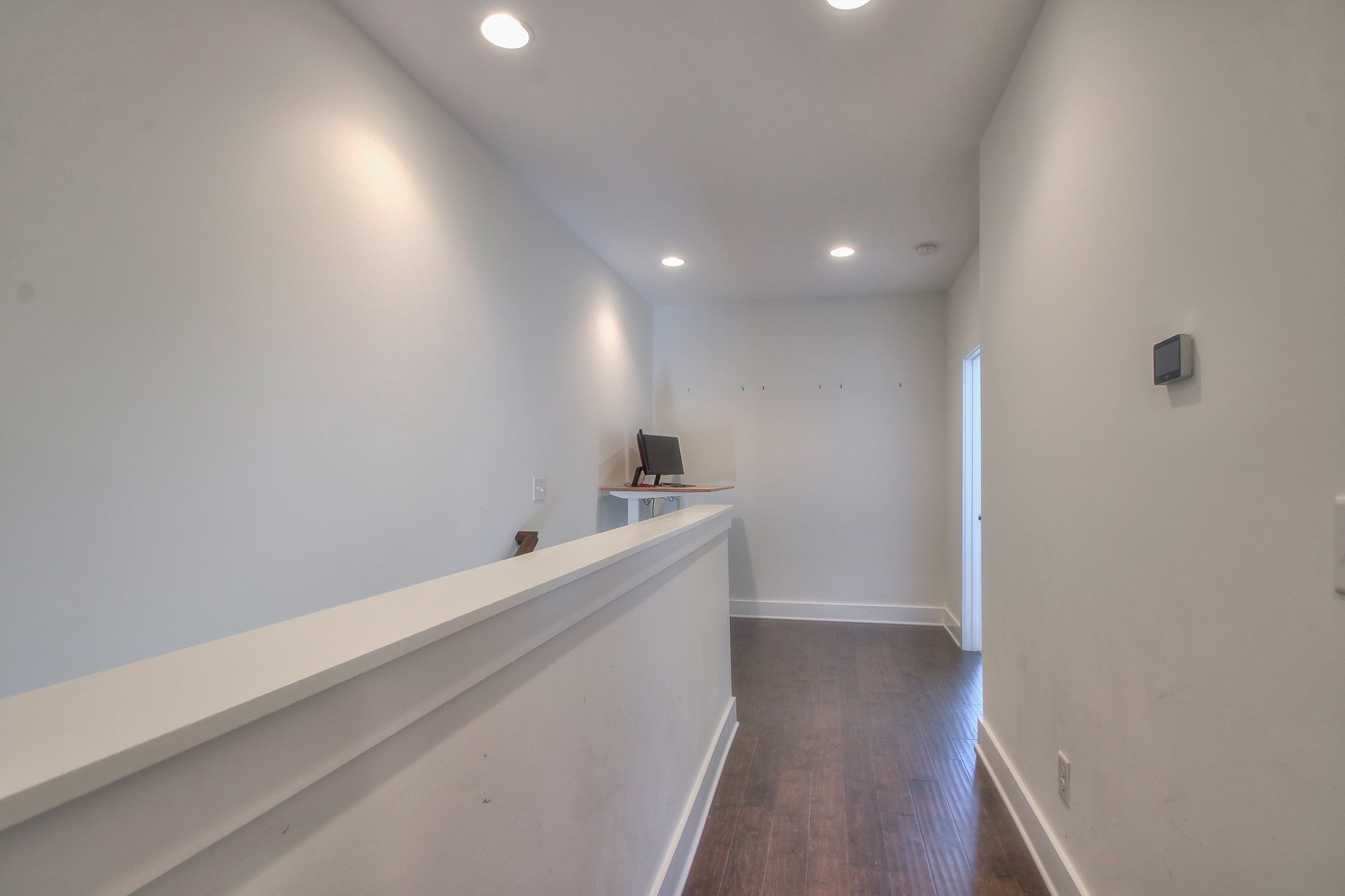 715 Vernon Ave
