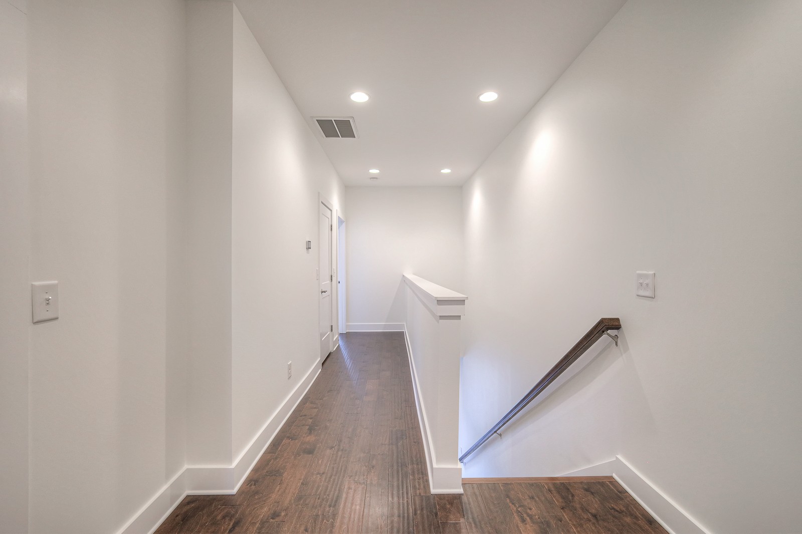 715 Vernon Ave