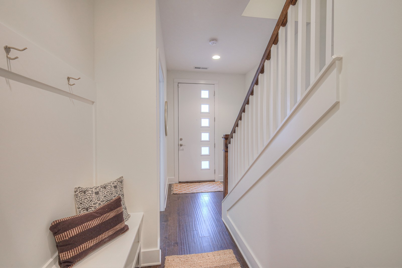 715 Vernon Ave