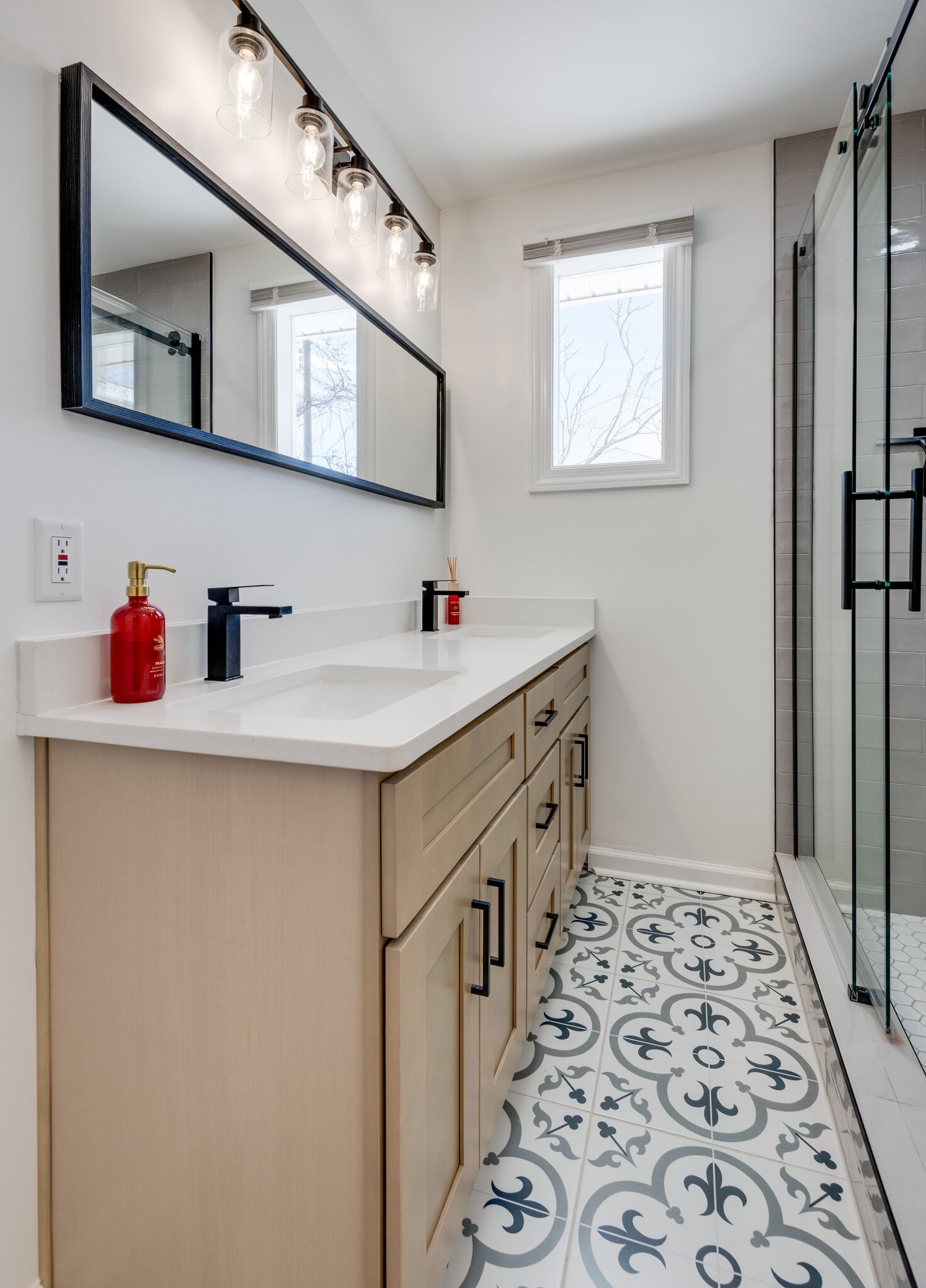 804 Knox Ave Unit: Unit #A