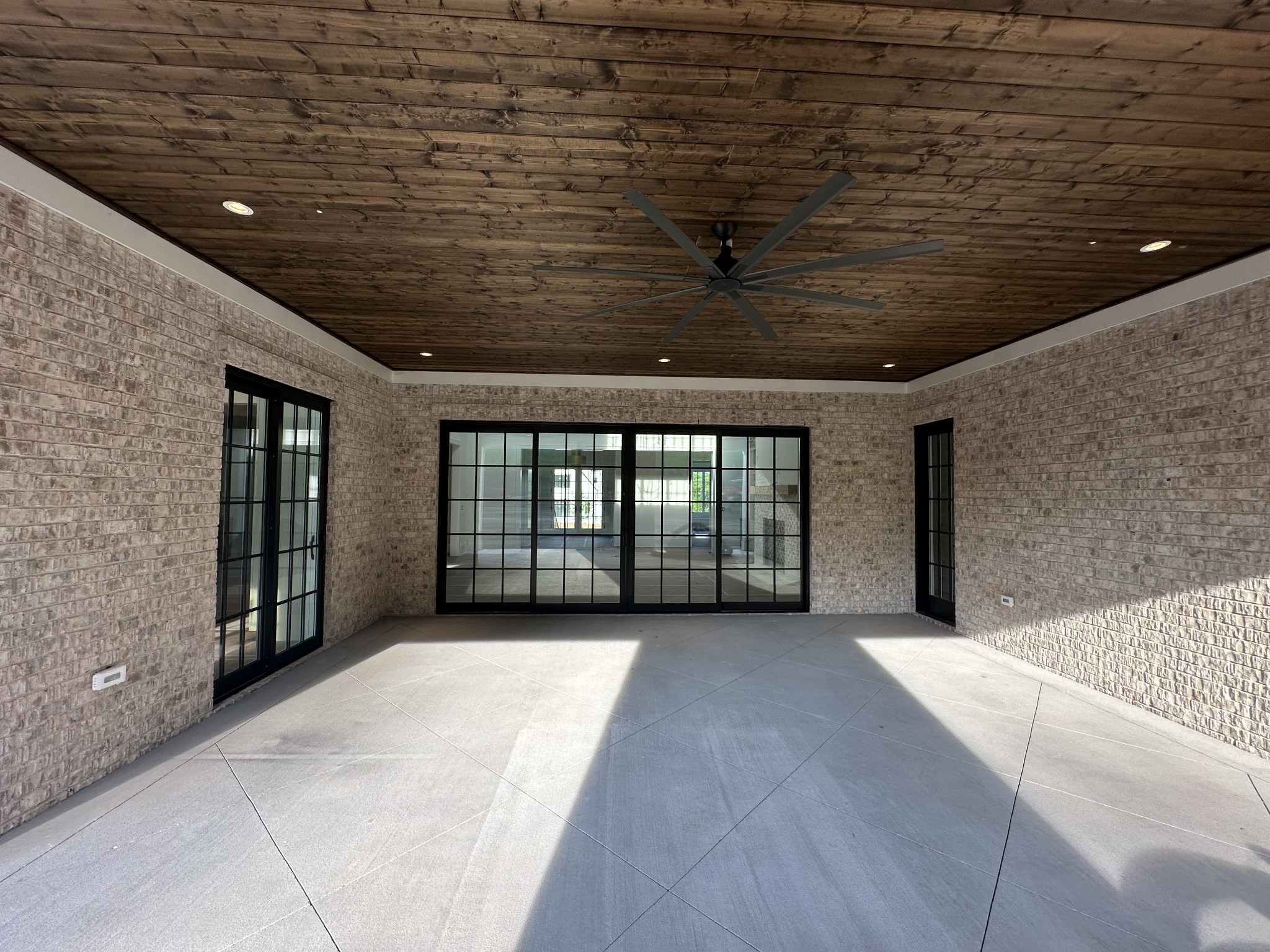 1611 Rosebrooke Dr
