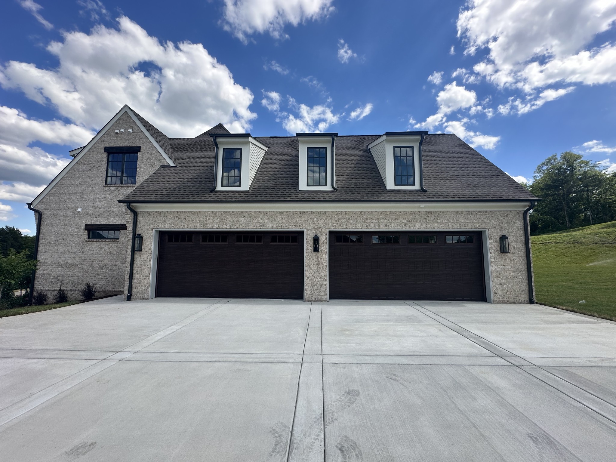 1611 Rosebrooke Dr