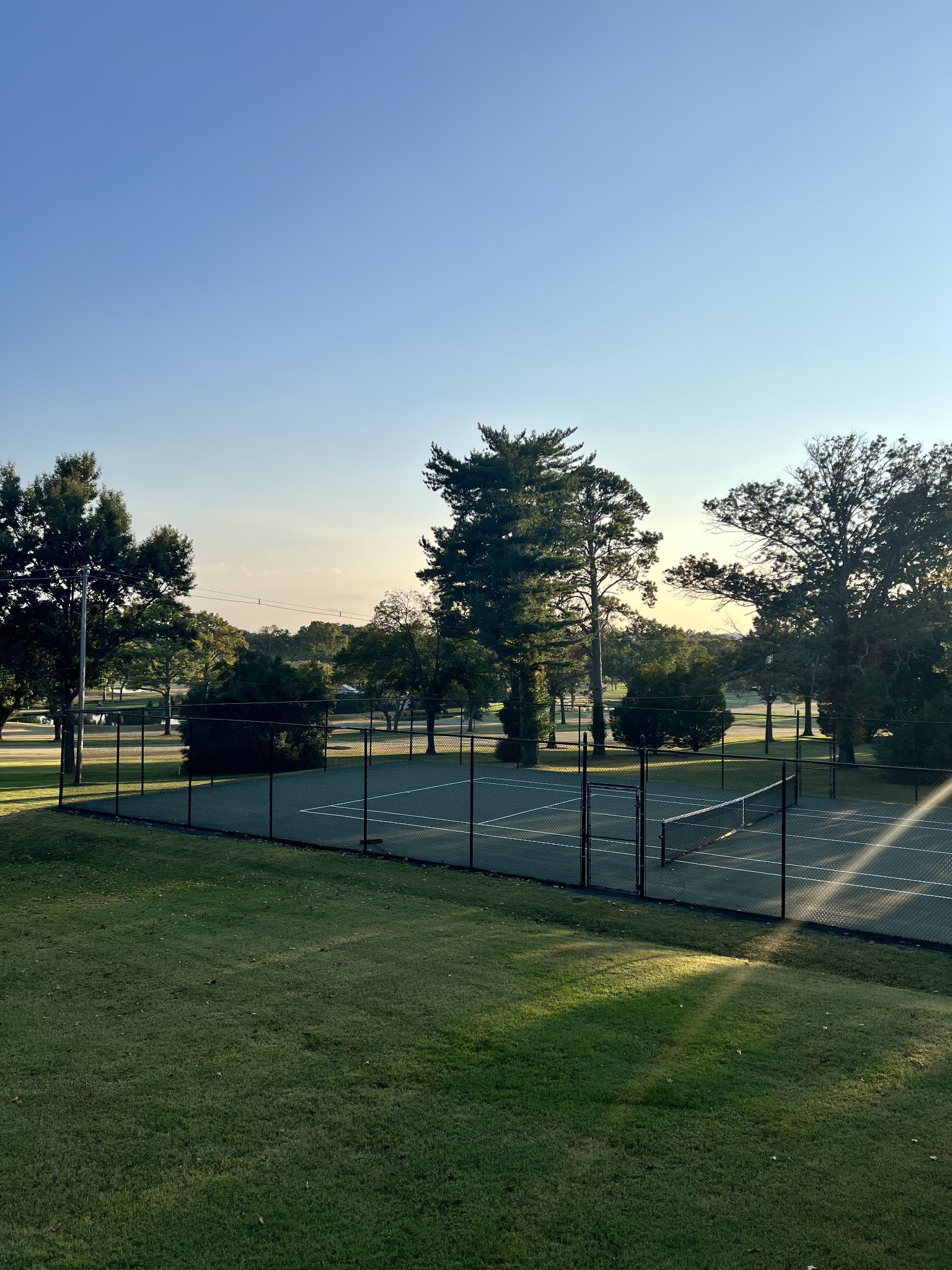 401 W Hillwood Dr