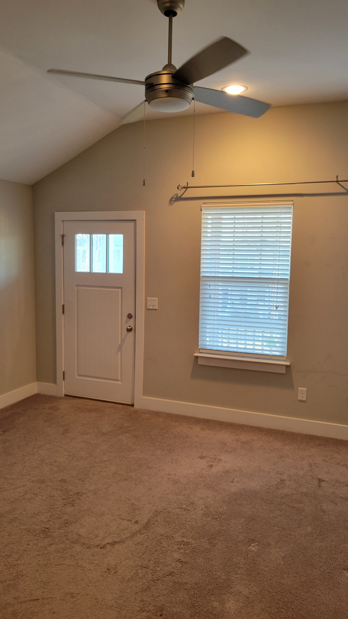 6206 California Ave Unit: A