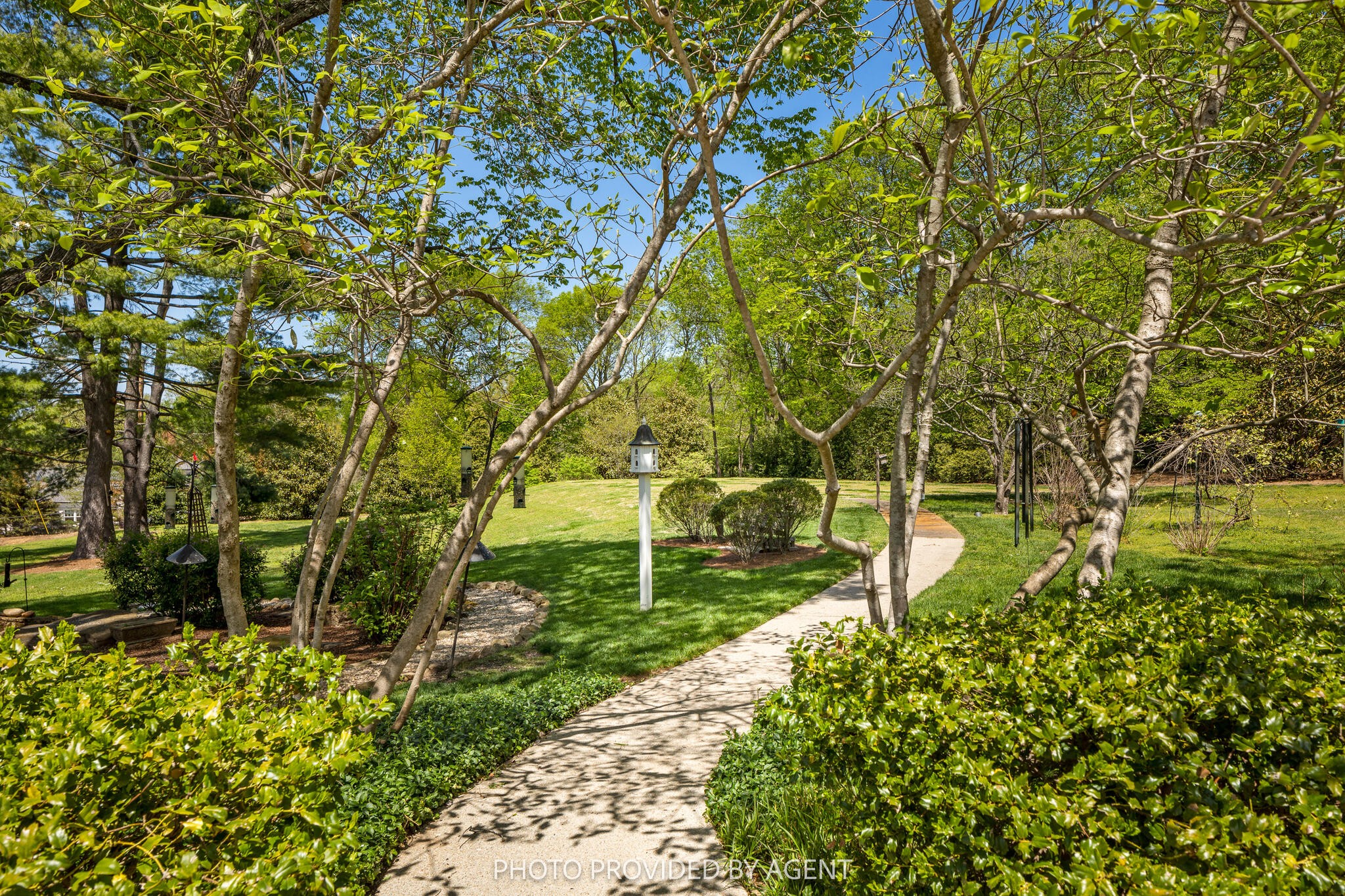 836 Glen Leven Drive
