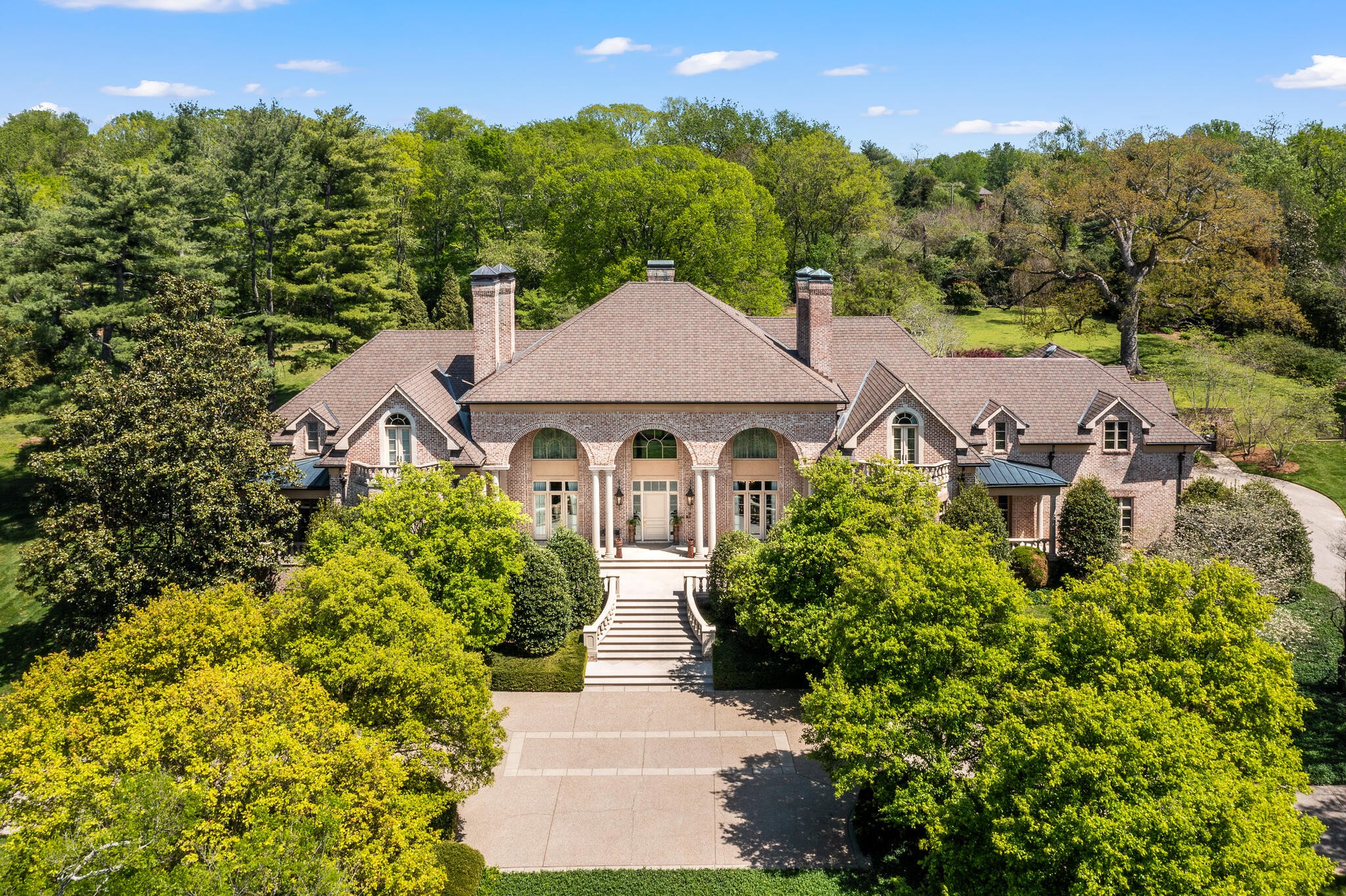 836 Glen Leven Drive