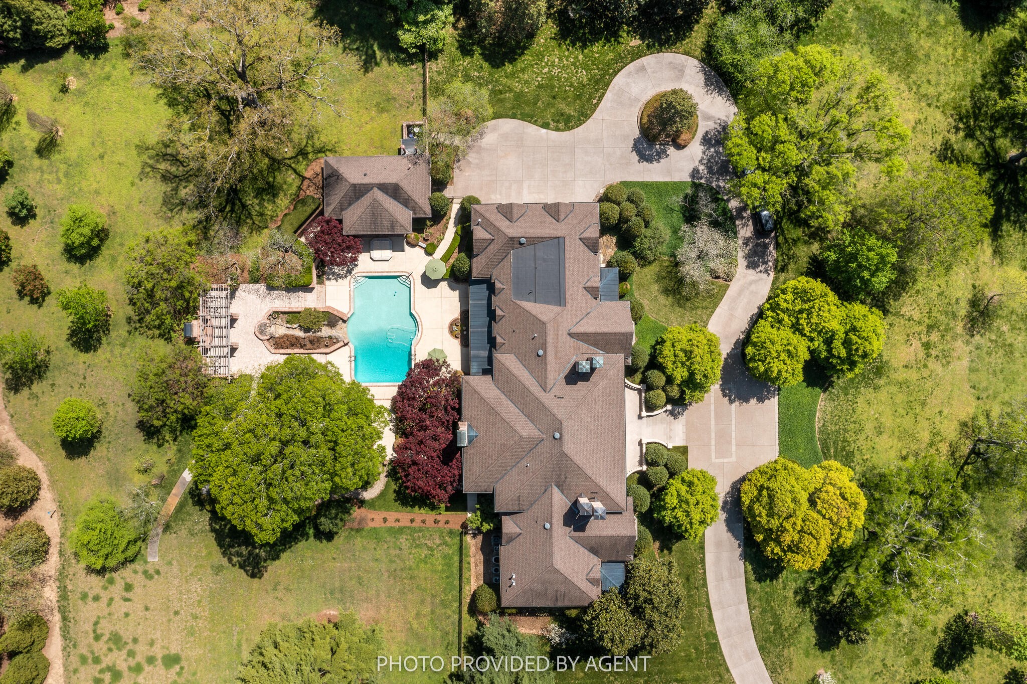 836 Glen Leven Drive