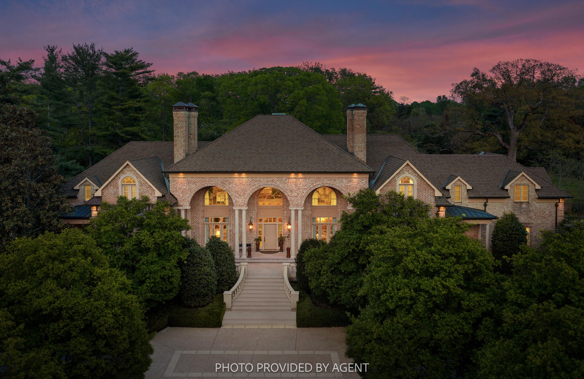 836 Glen Leven Drive