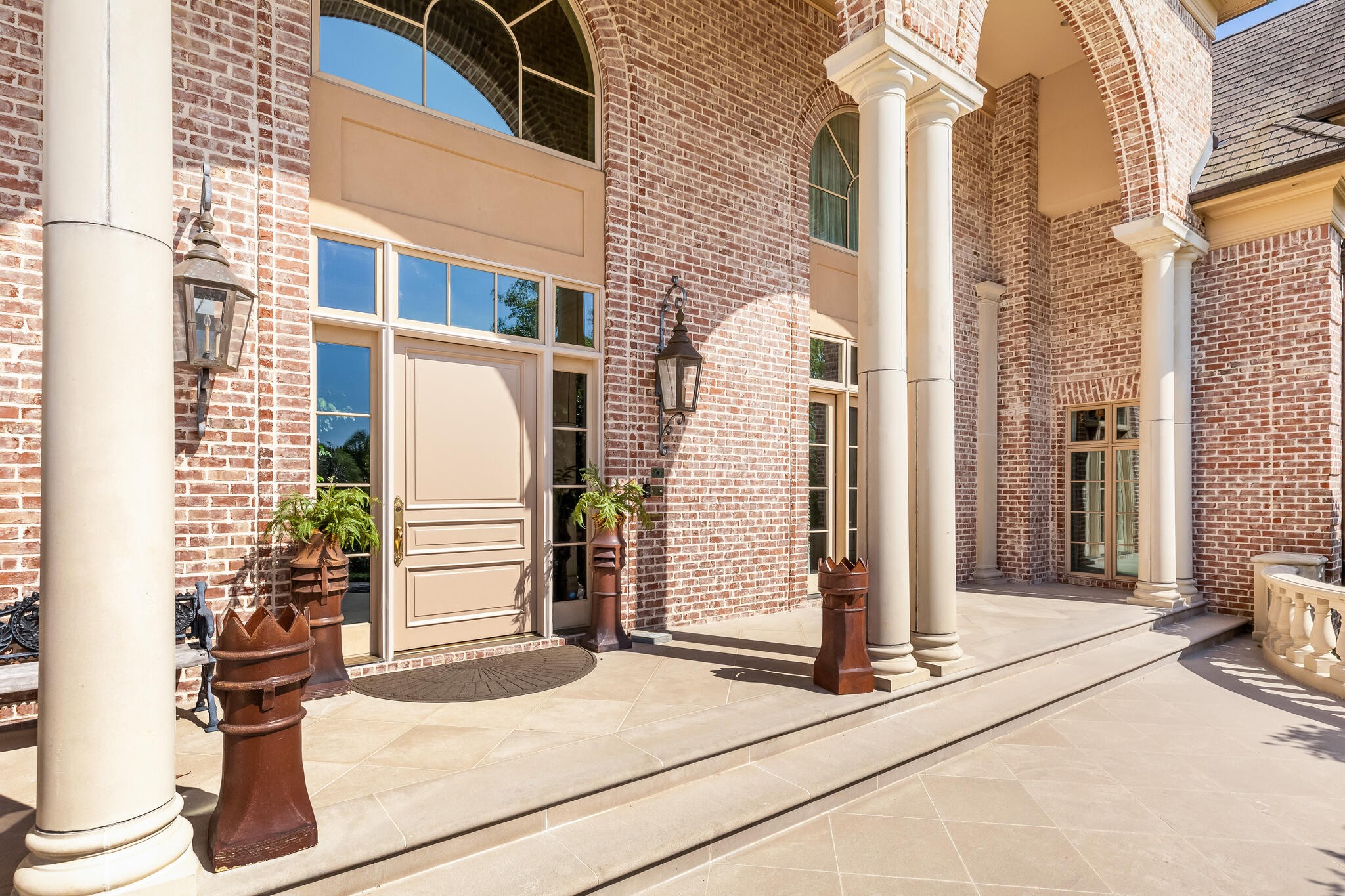 836 Glen Leven Drive
