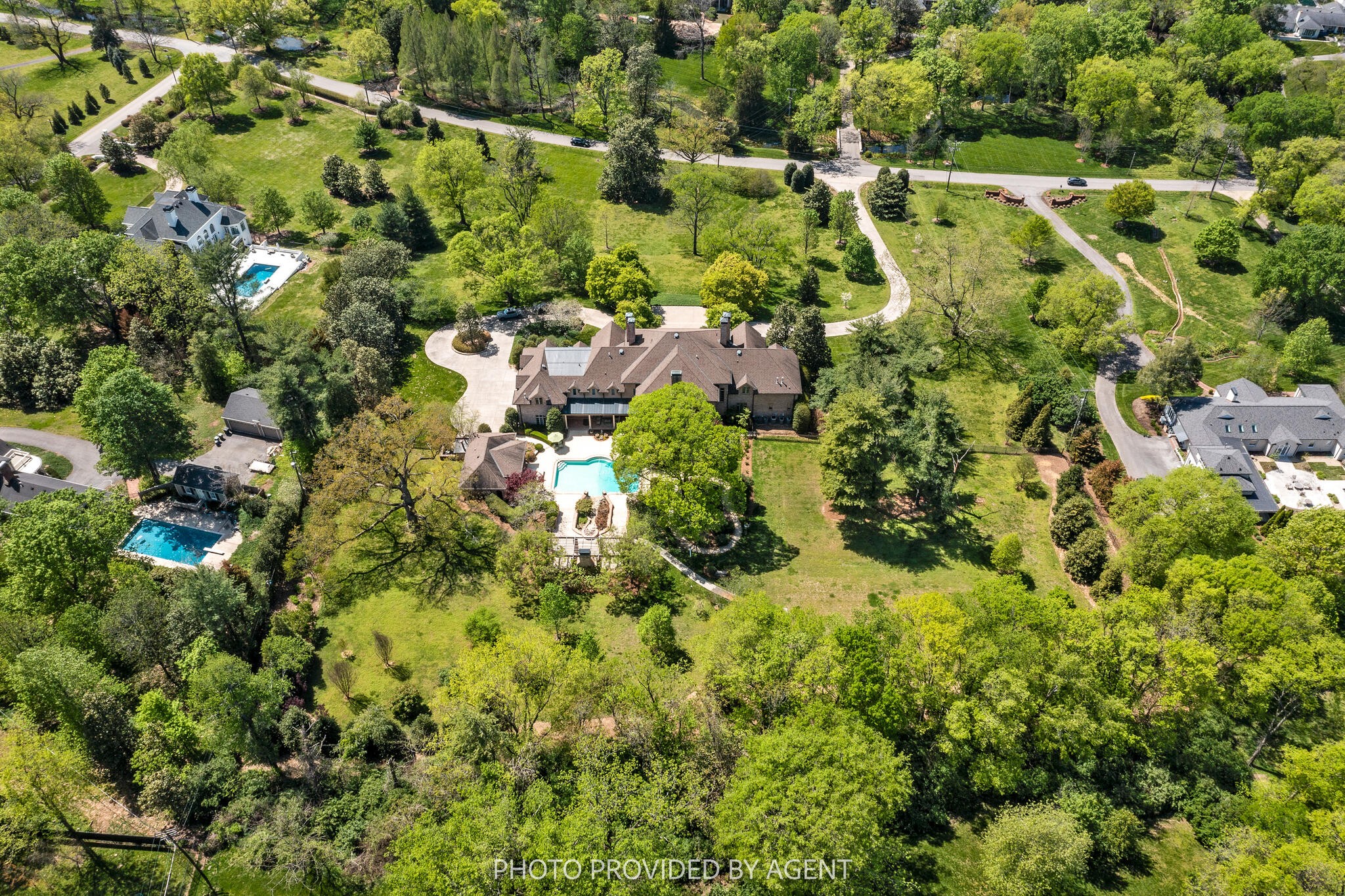 836 Glen Leven Drive