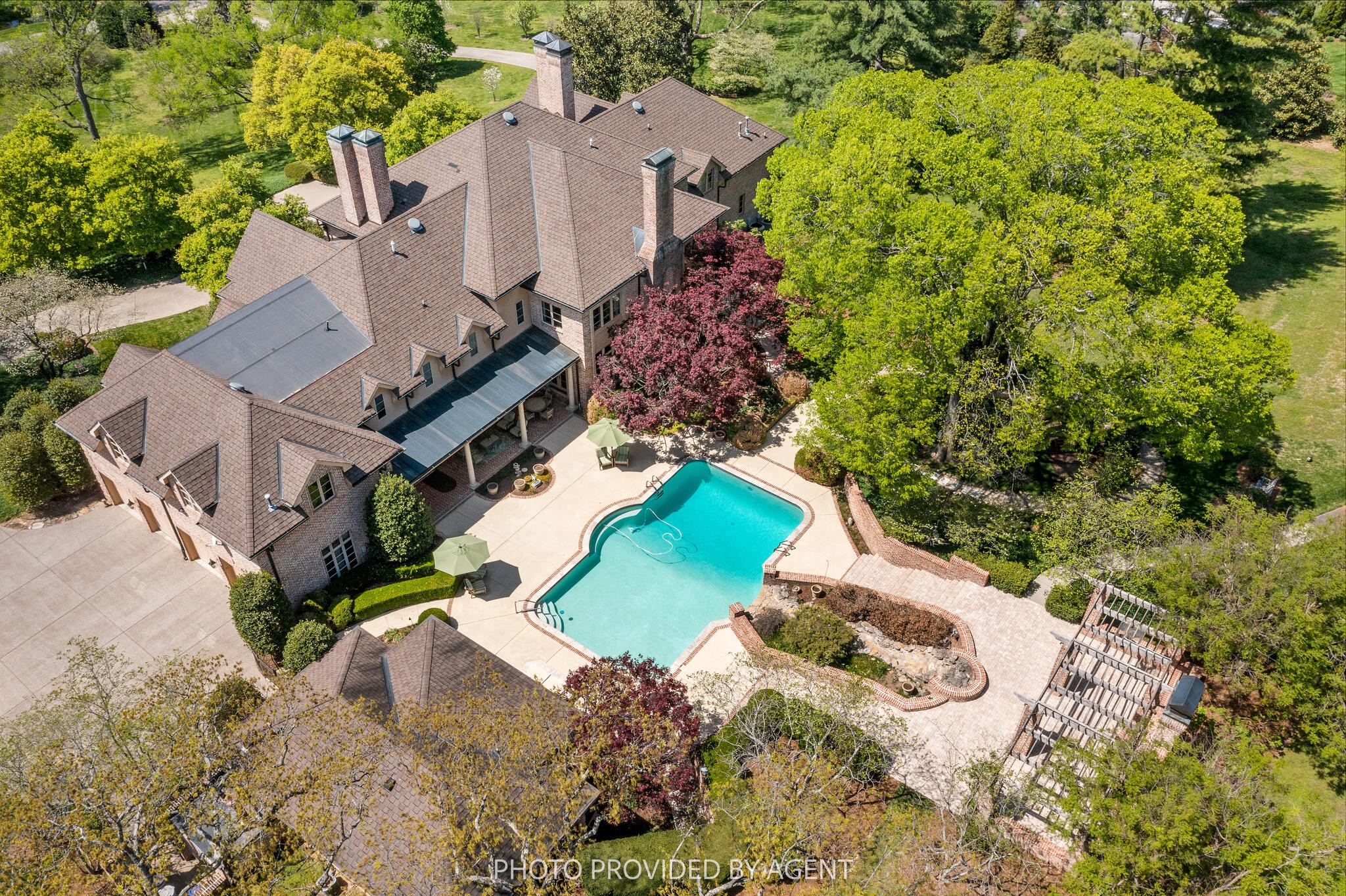 836 Glen Leven Drive